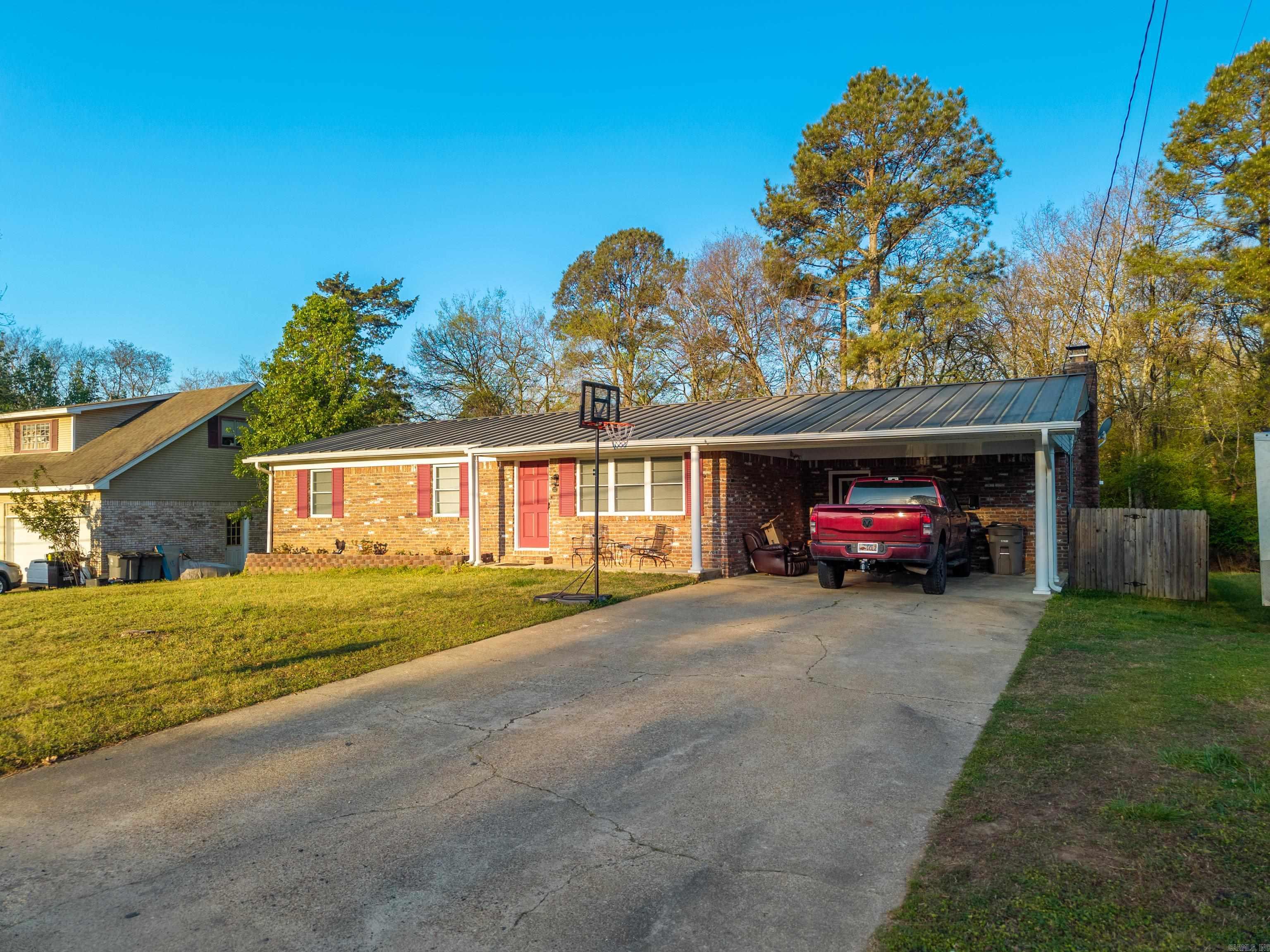 217 Cedarwood  Hot Springs, AR