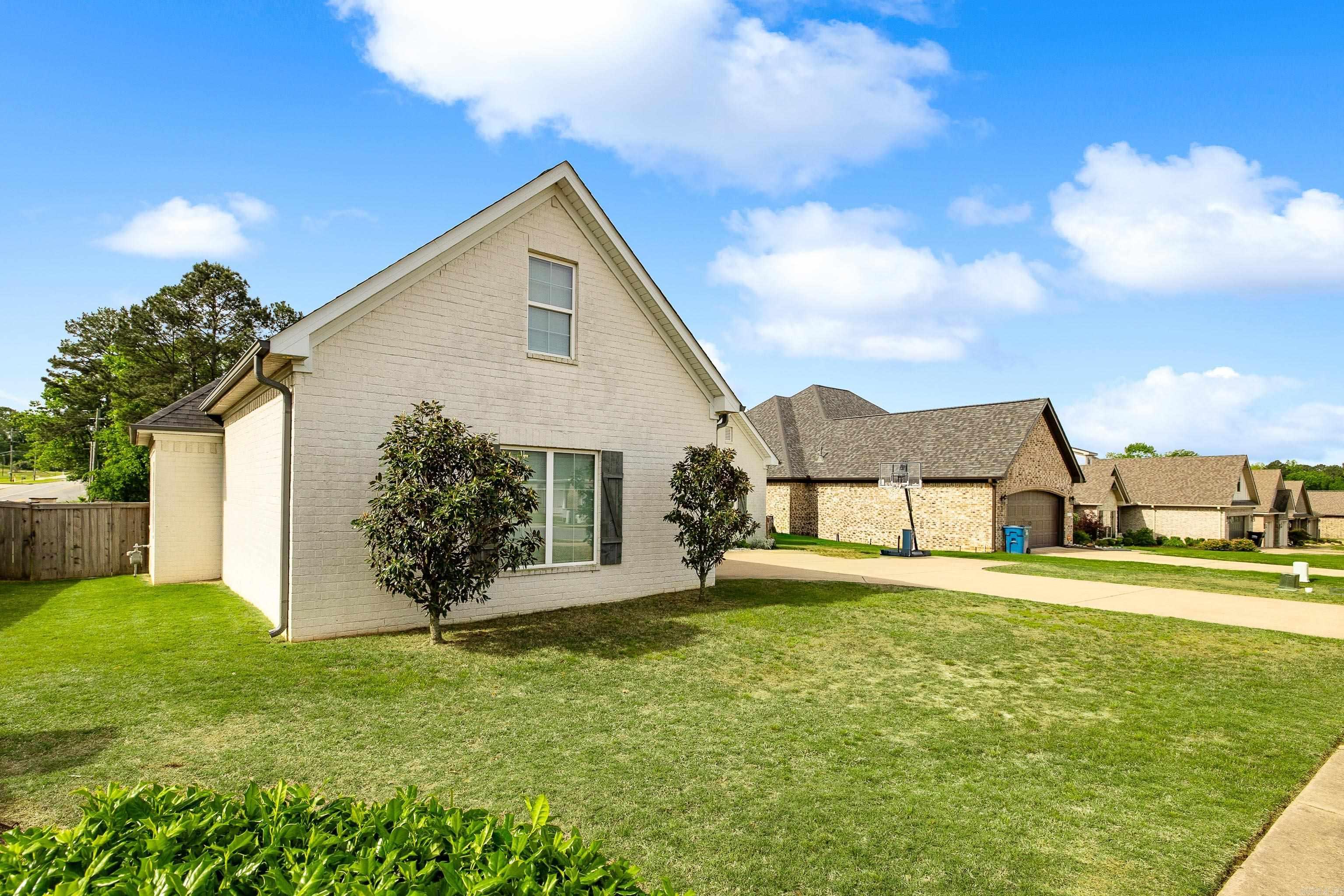 2401 Aberdeen  Bryant, AR