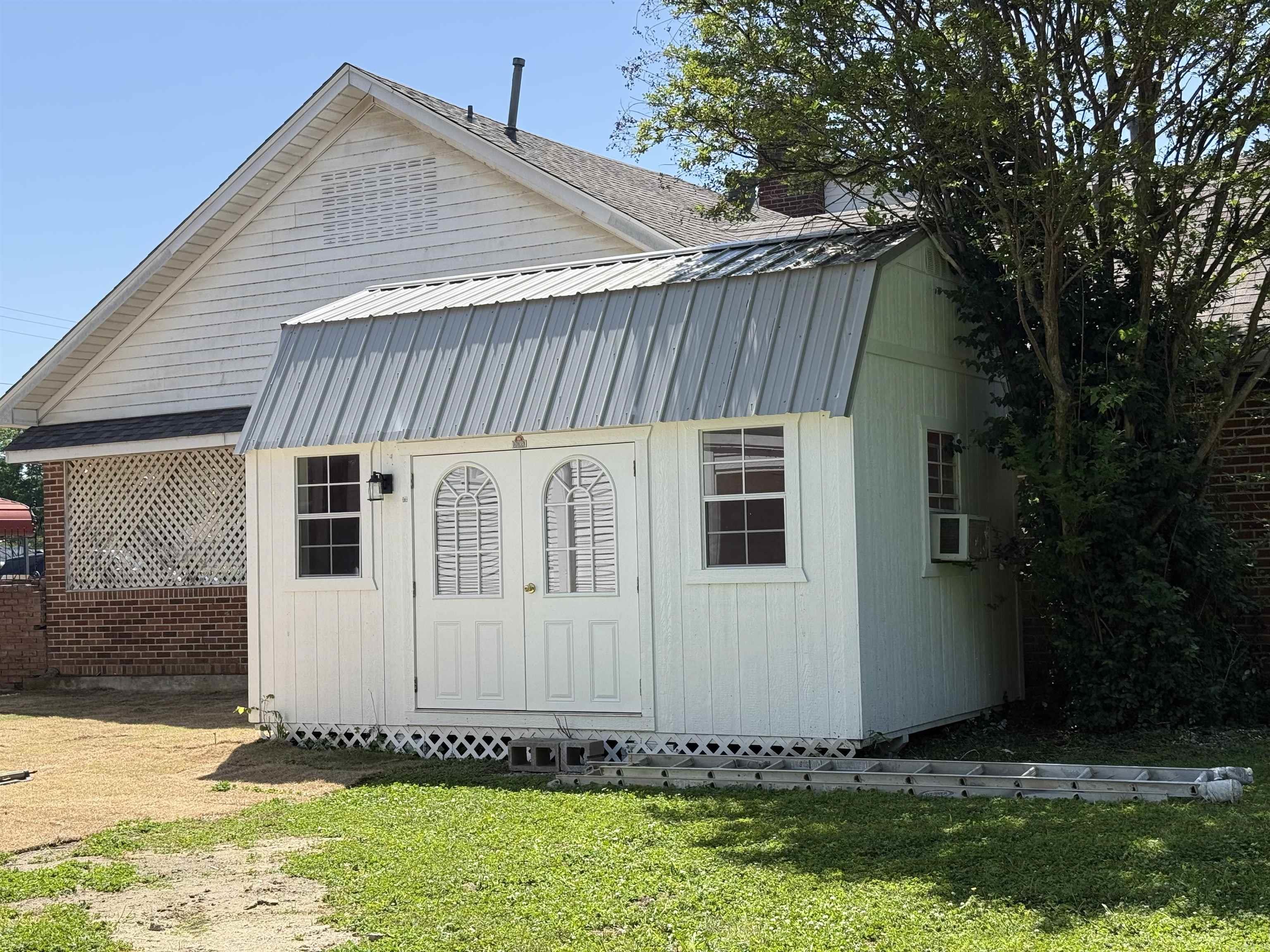 320 Kenwood Ave  Lepanto, AR