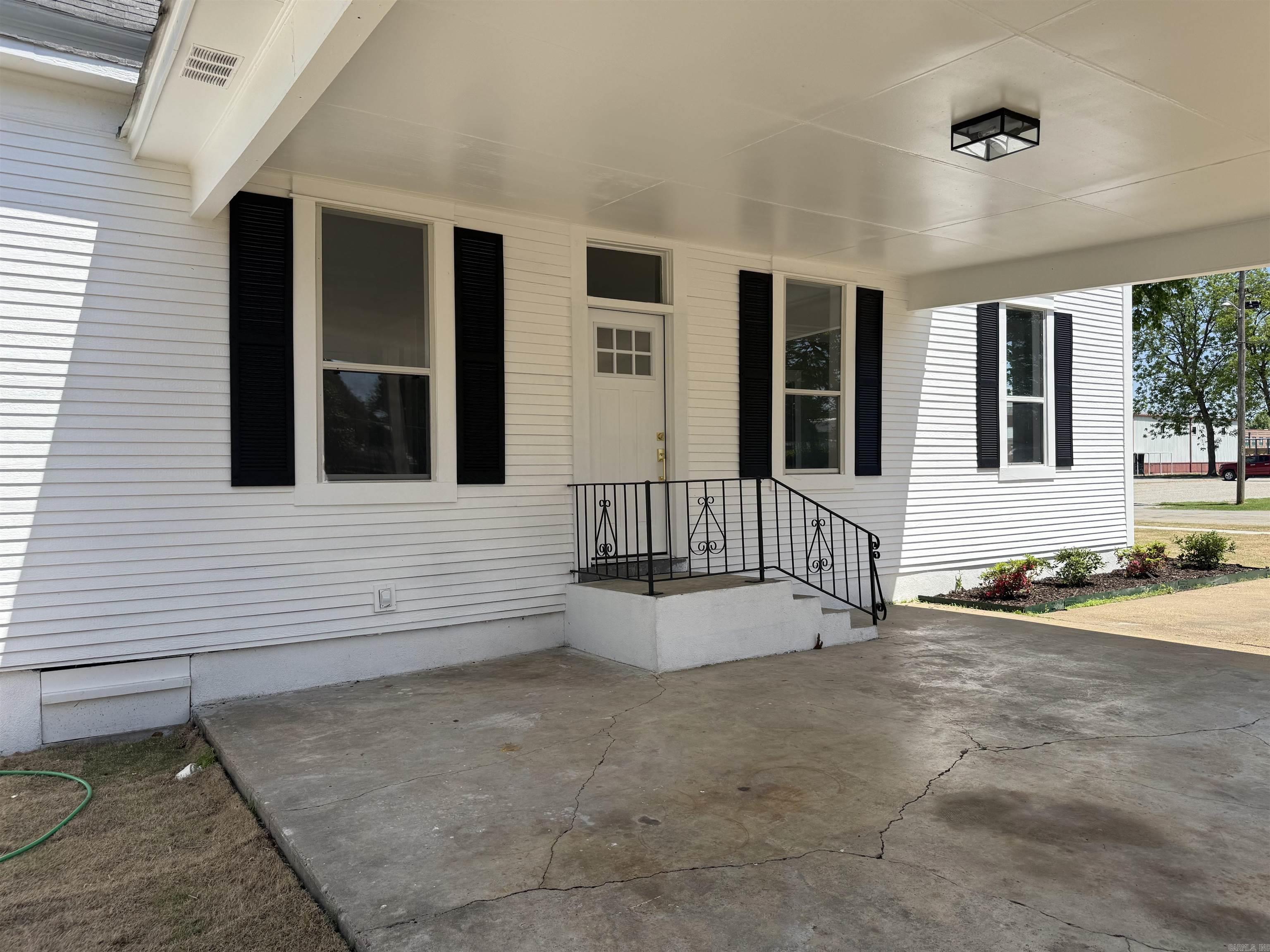 320 Kenwood Ave  Lepanto, AR