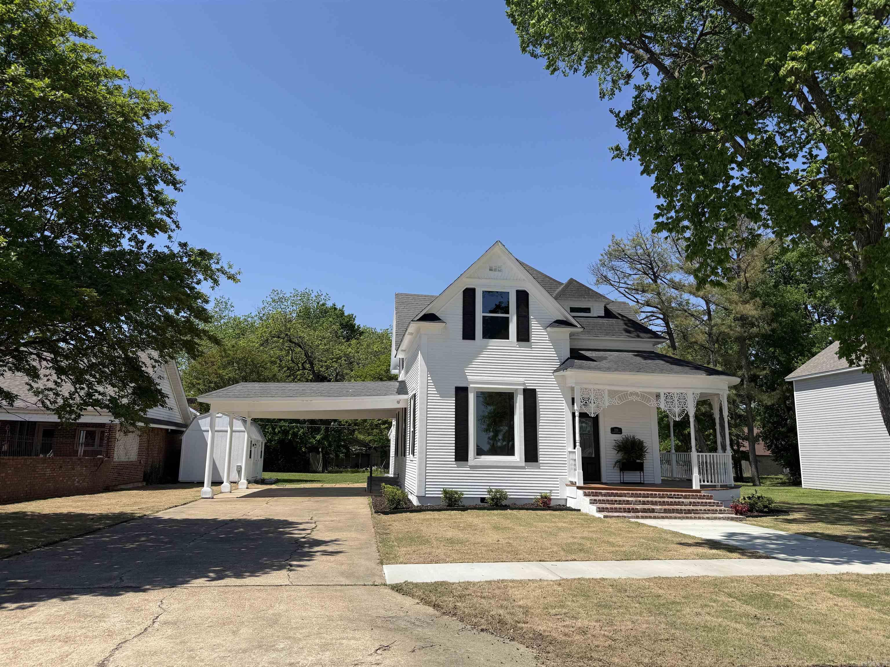 320 Kenwood Ave  Lepanto, AR