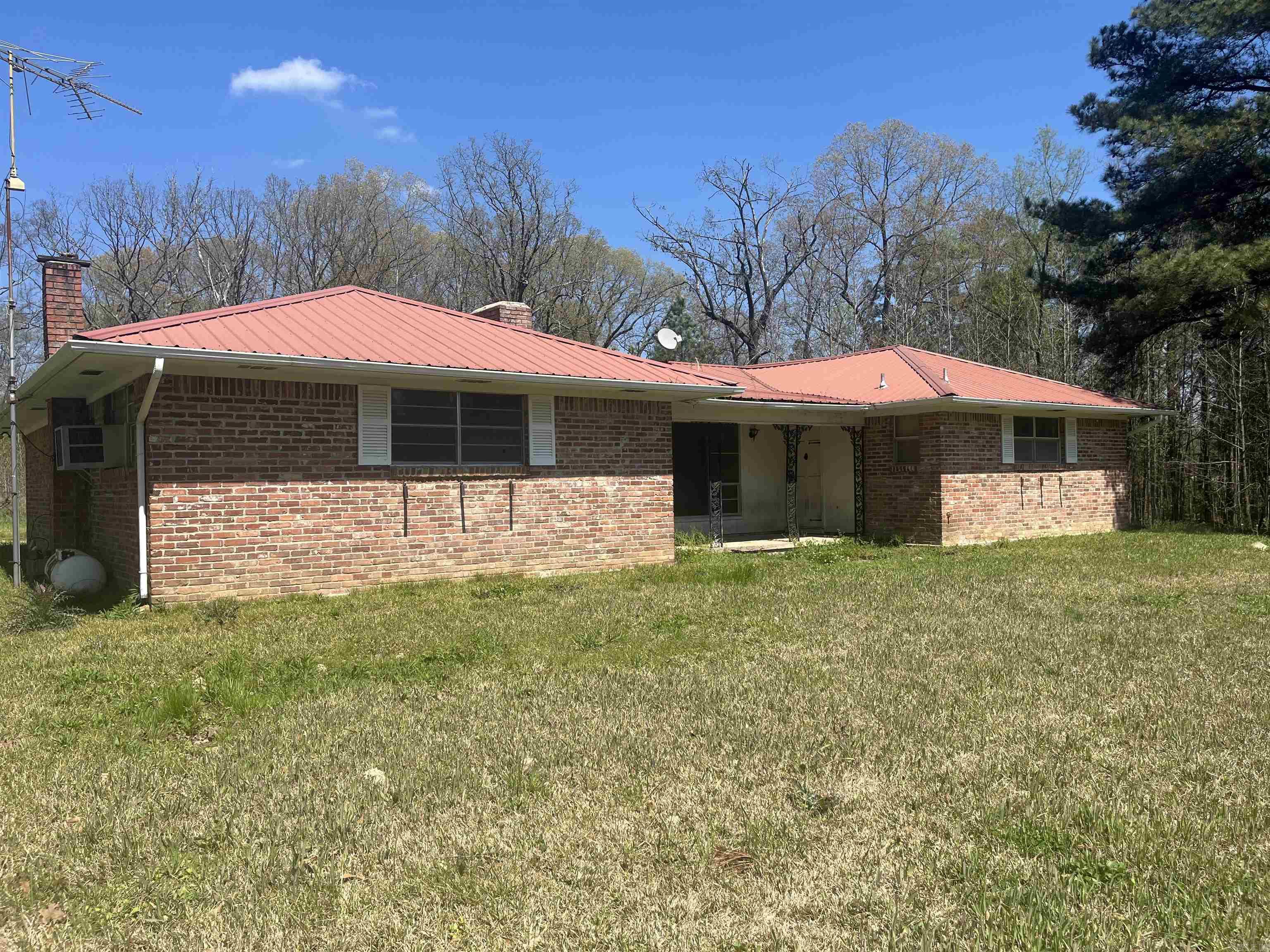 4336 E HWY 8  Glenwood, AR