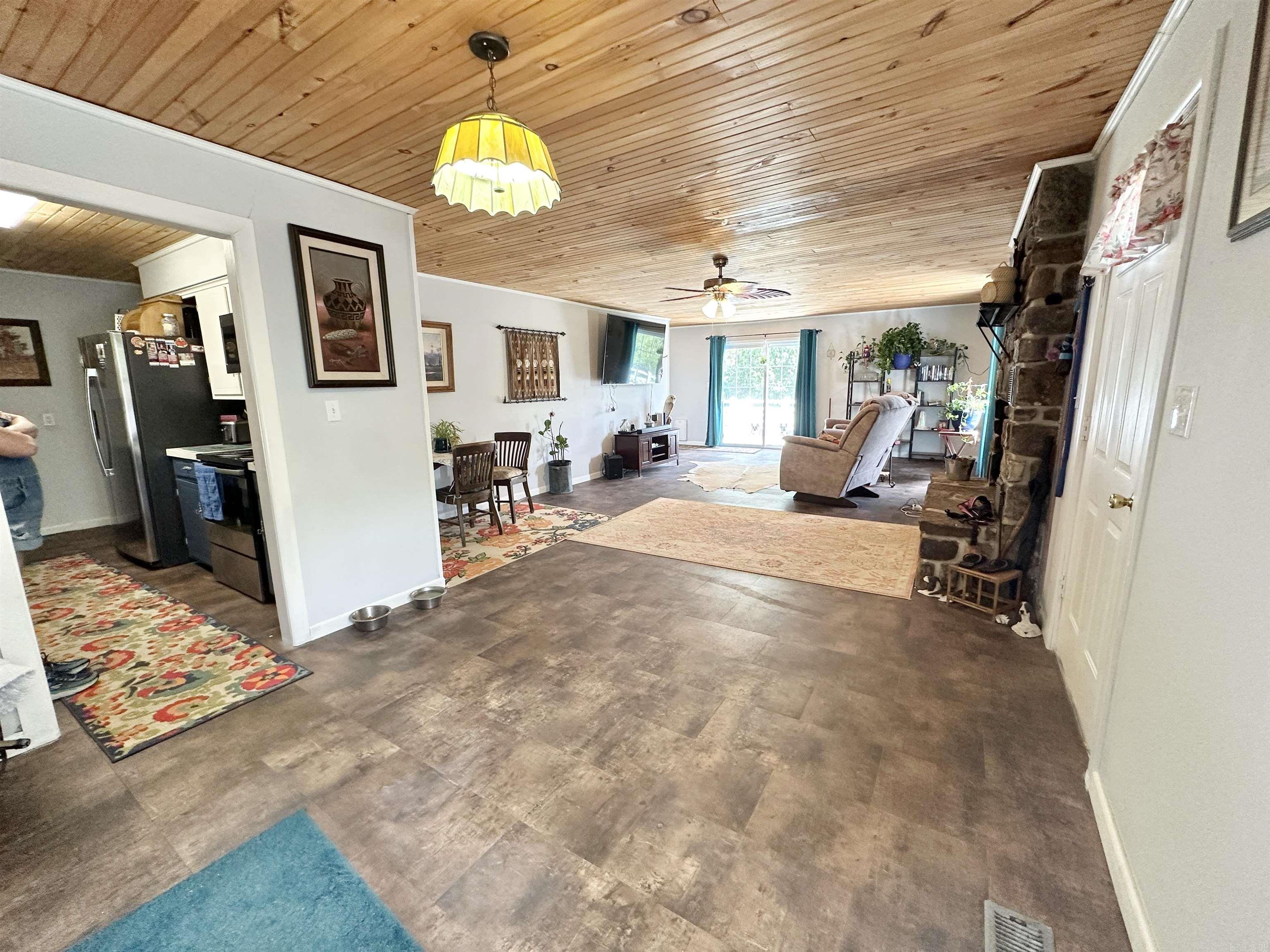 300 Fairway  Horseshoe Bend, AR