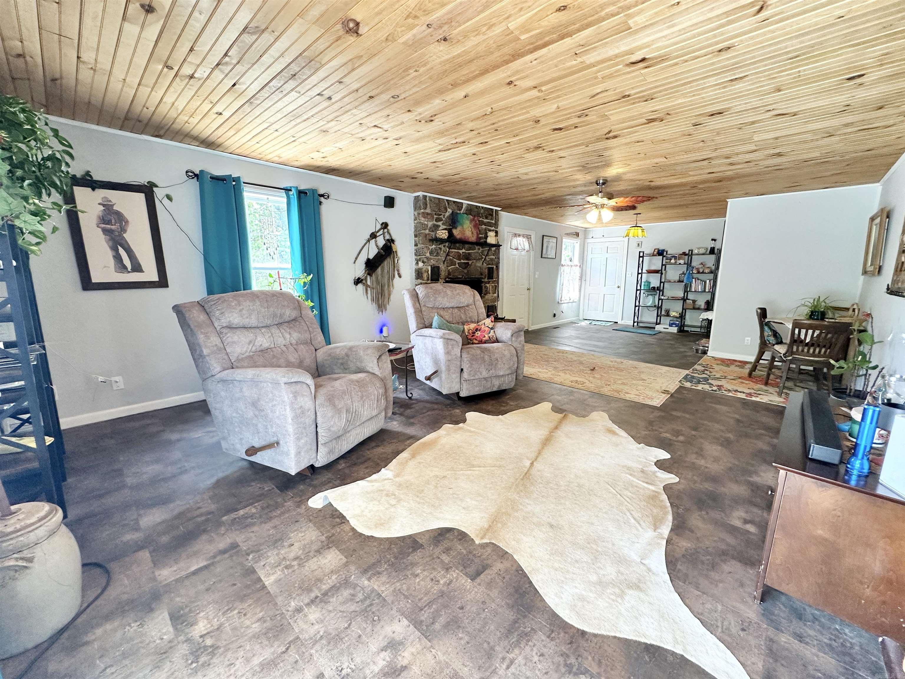 300 Fairway  Horseshoe Bend, AR