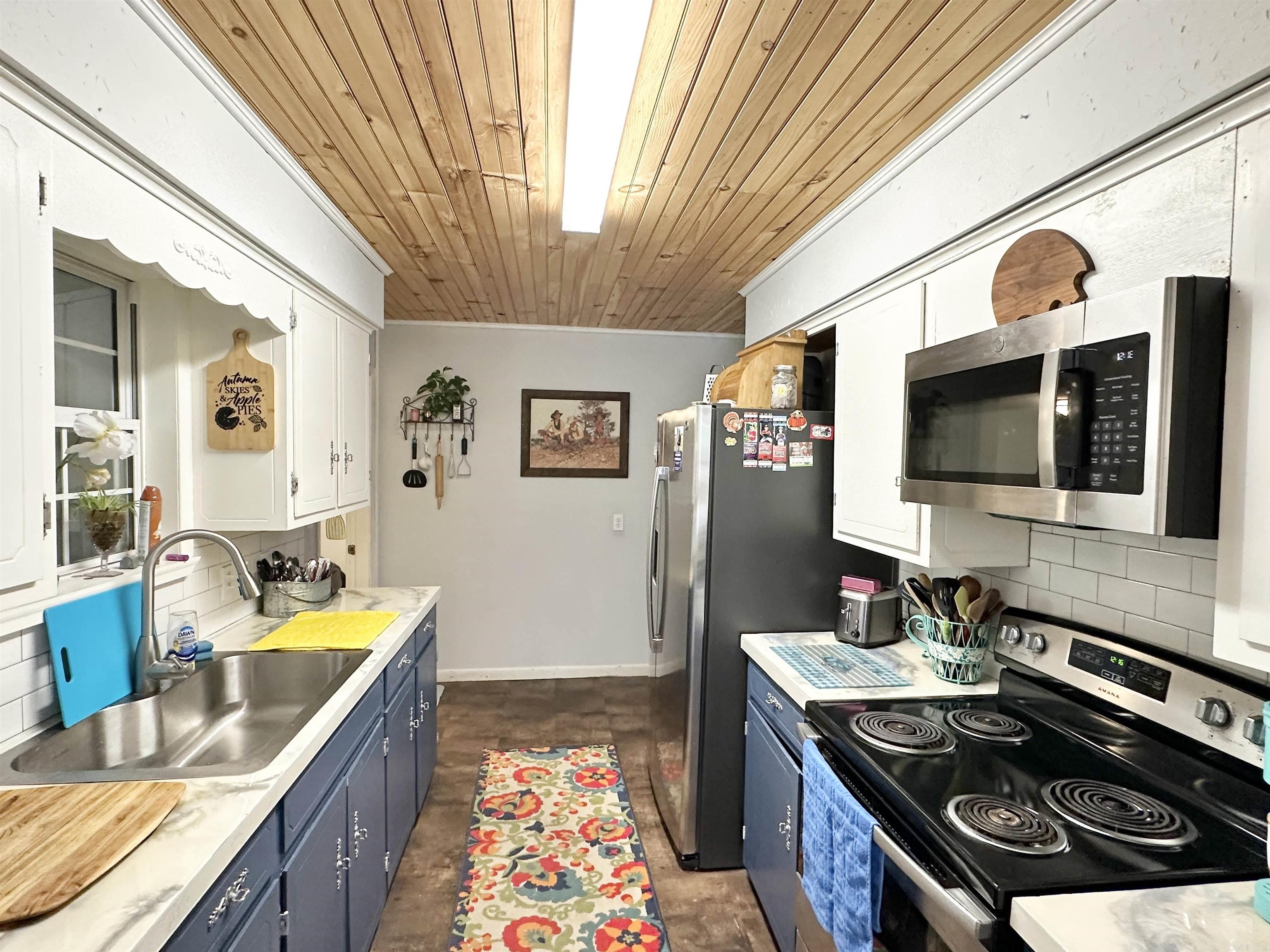 300 Fairway  Horseshoe Bend, AR