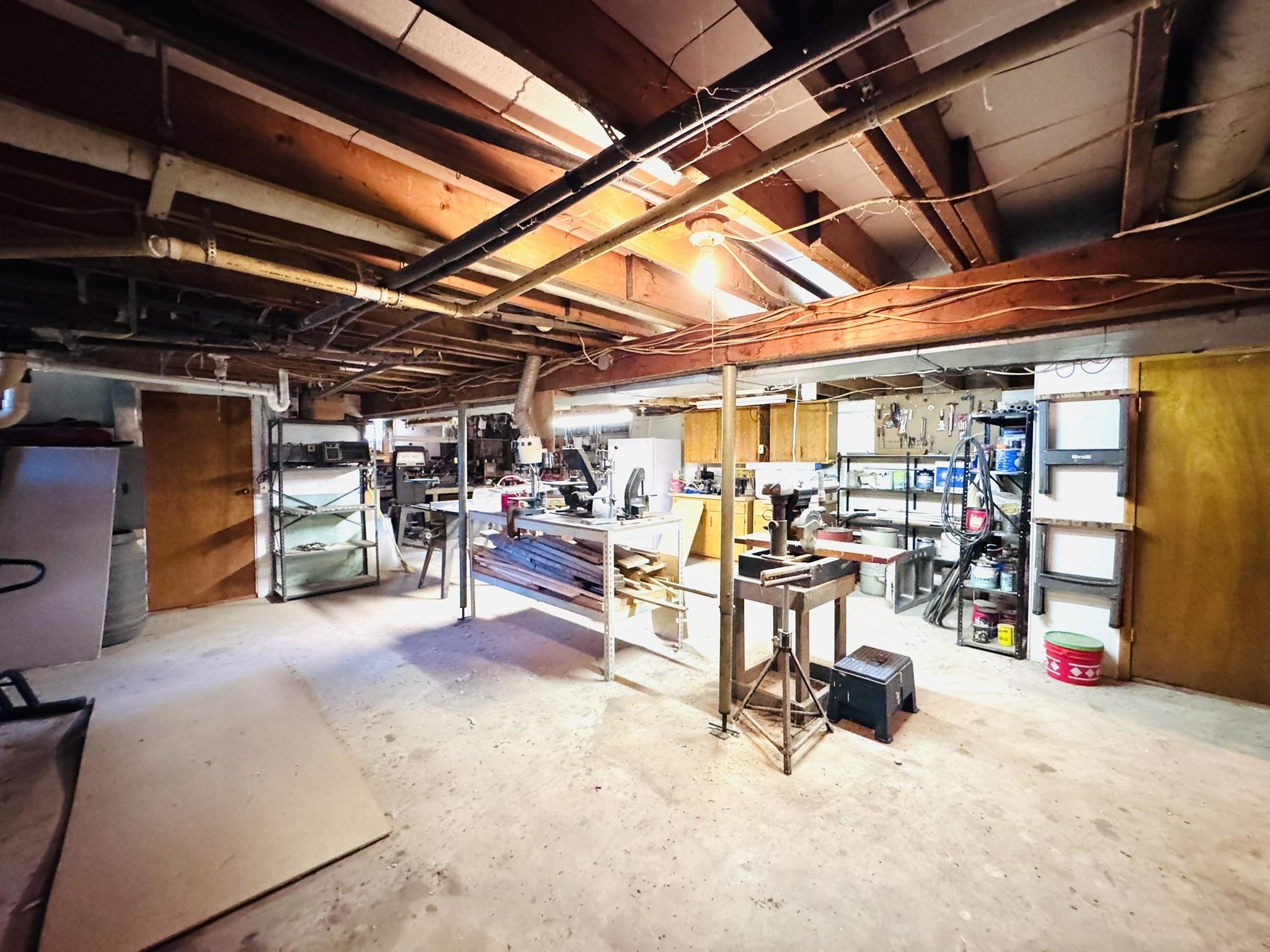 884 J Bar J Circle  Violet Hill, AR