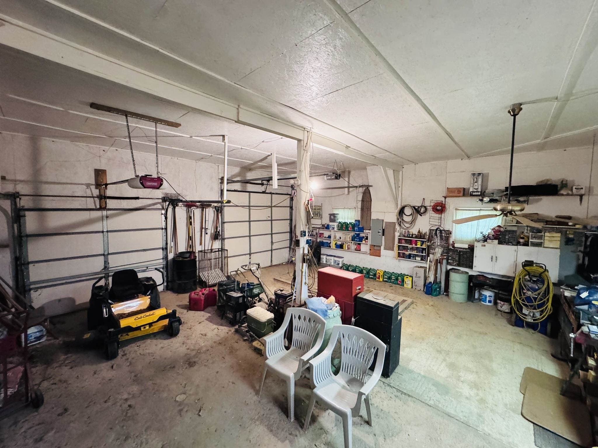 884 J Bar J Circle  Violet Hill, AR