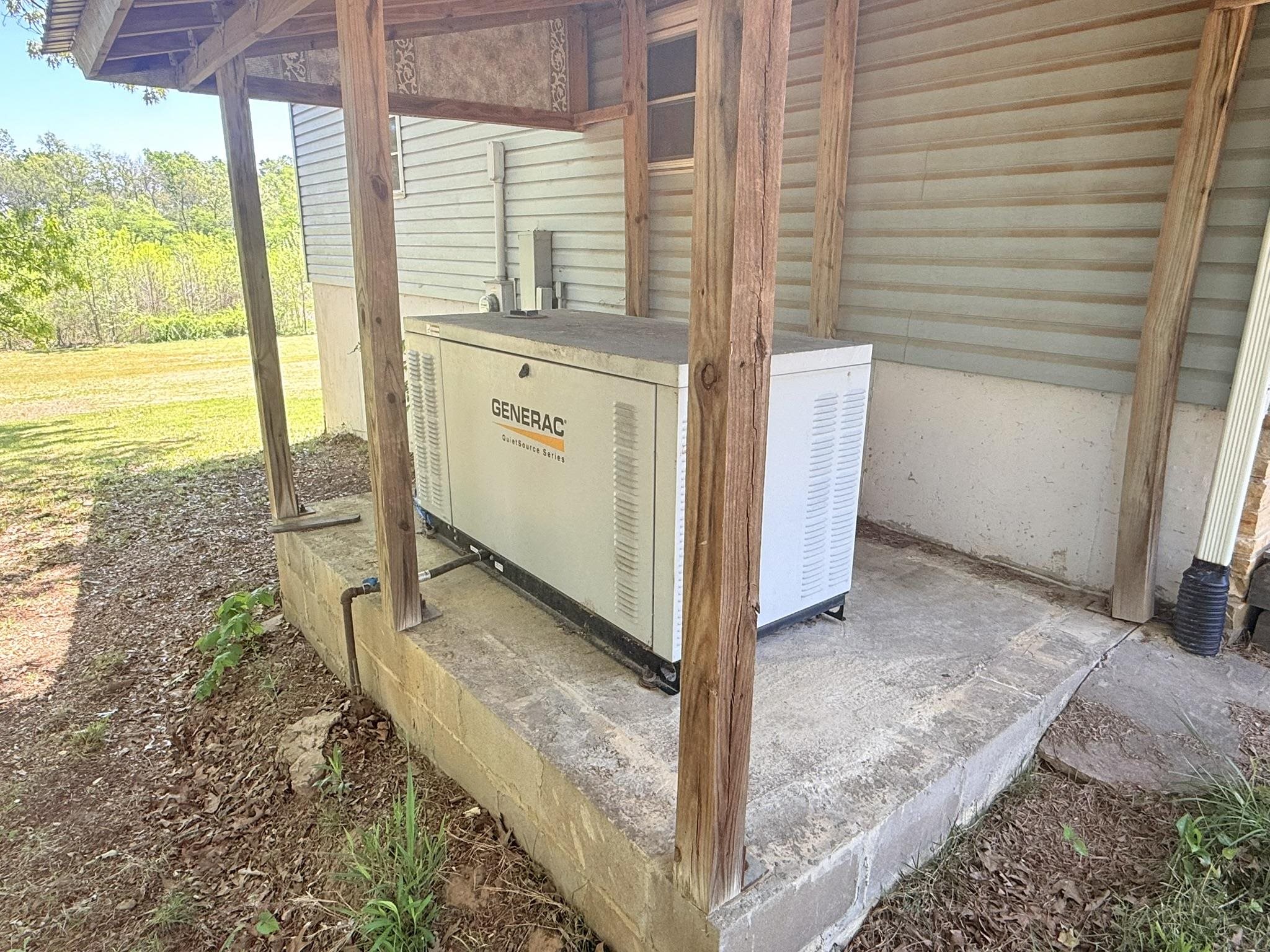 884 J Bar J Circle  Violet Hill, AR