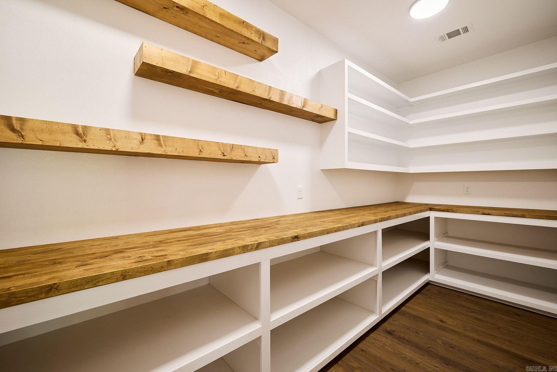 10573 W Miller Sardis Road  Bauxite, AR