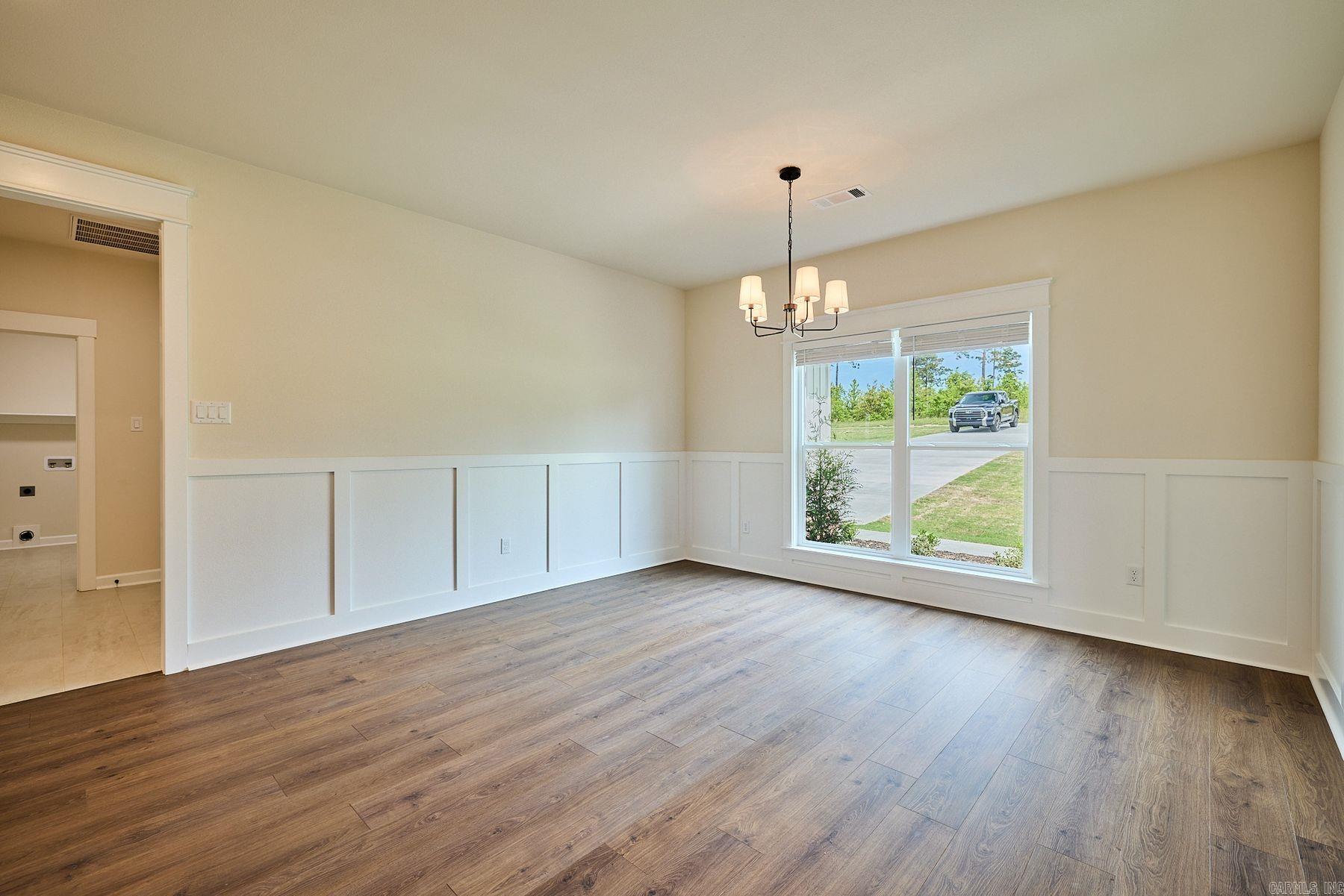 10573 W Miller Sardis Road  Bauxite, AR