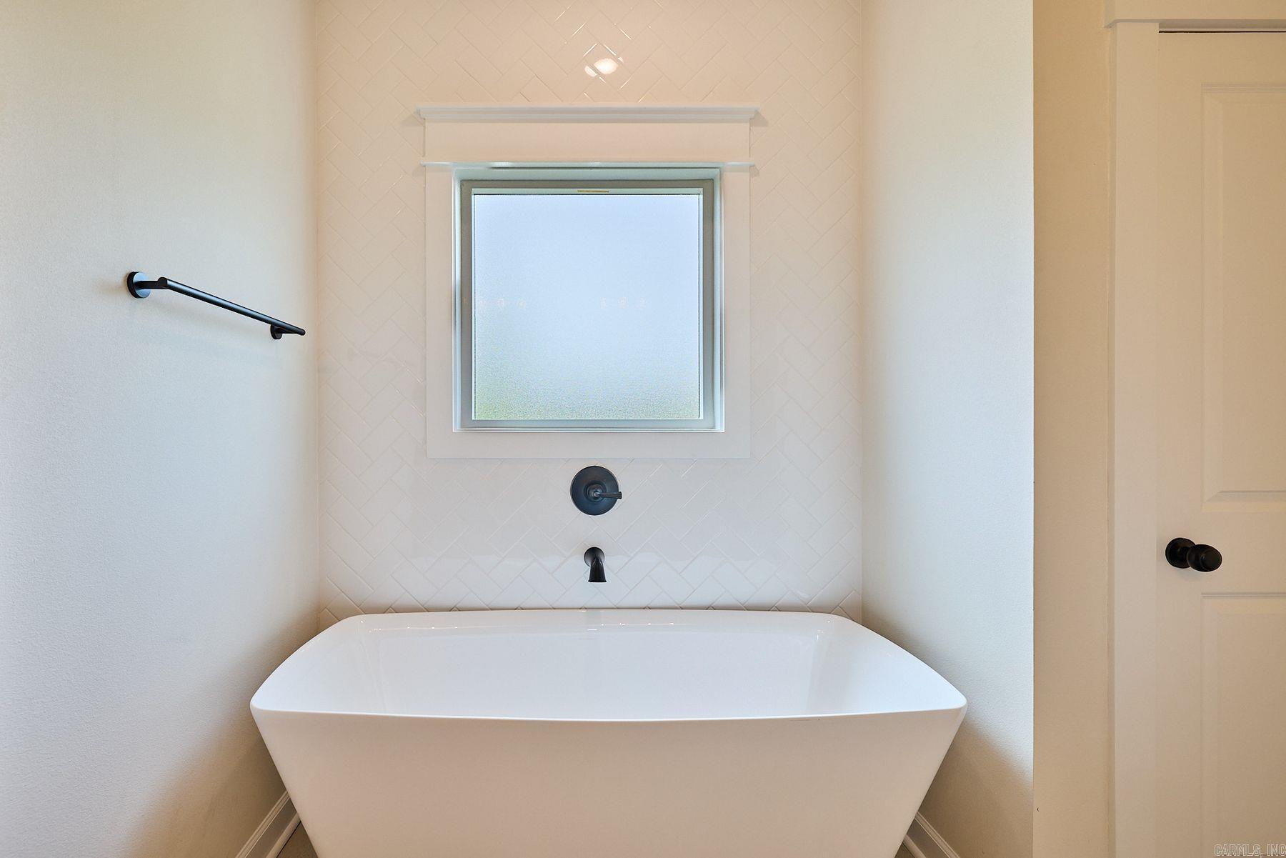 10573 W Miller Sardis Road  Bauxite, AR