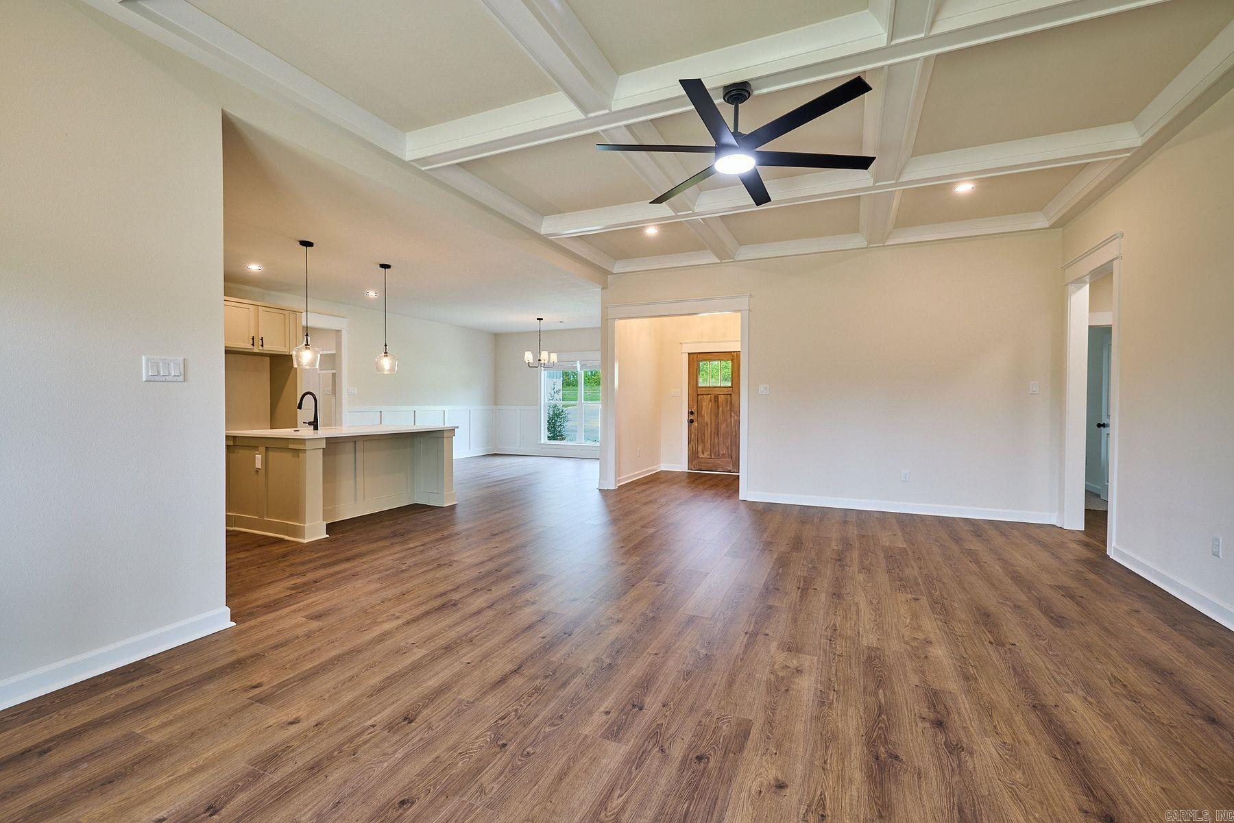 10573 W Miller Sardis Road  Bauxite, AR