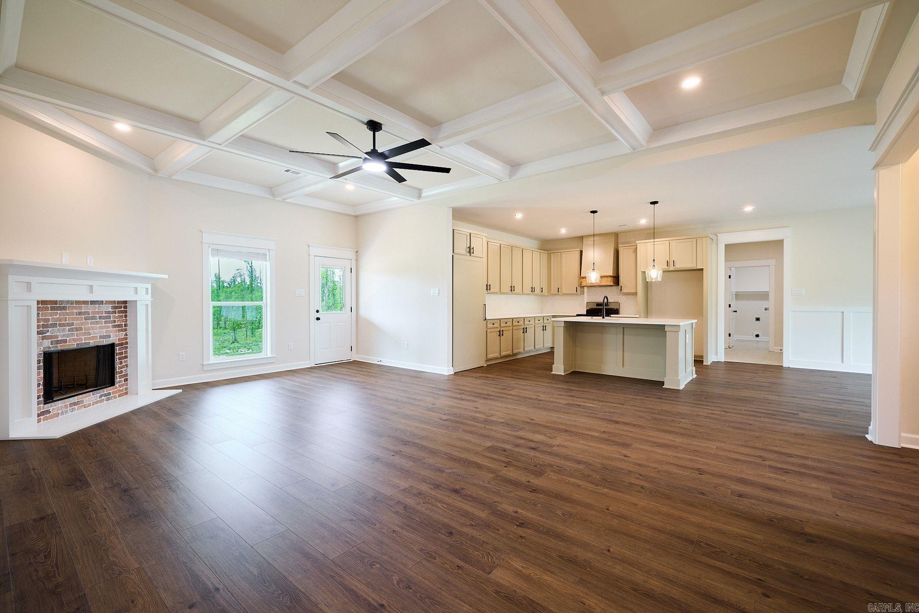 10573 W Miller Sardis Road  Bauxite, AR