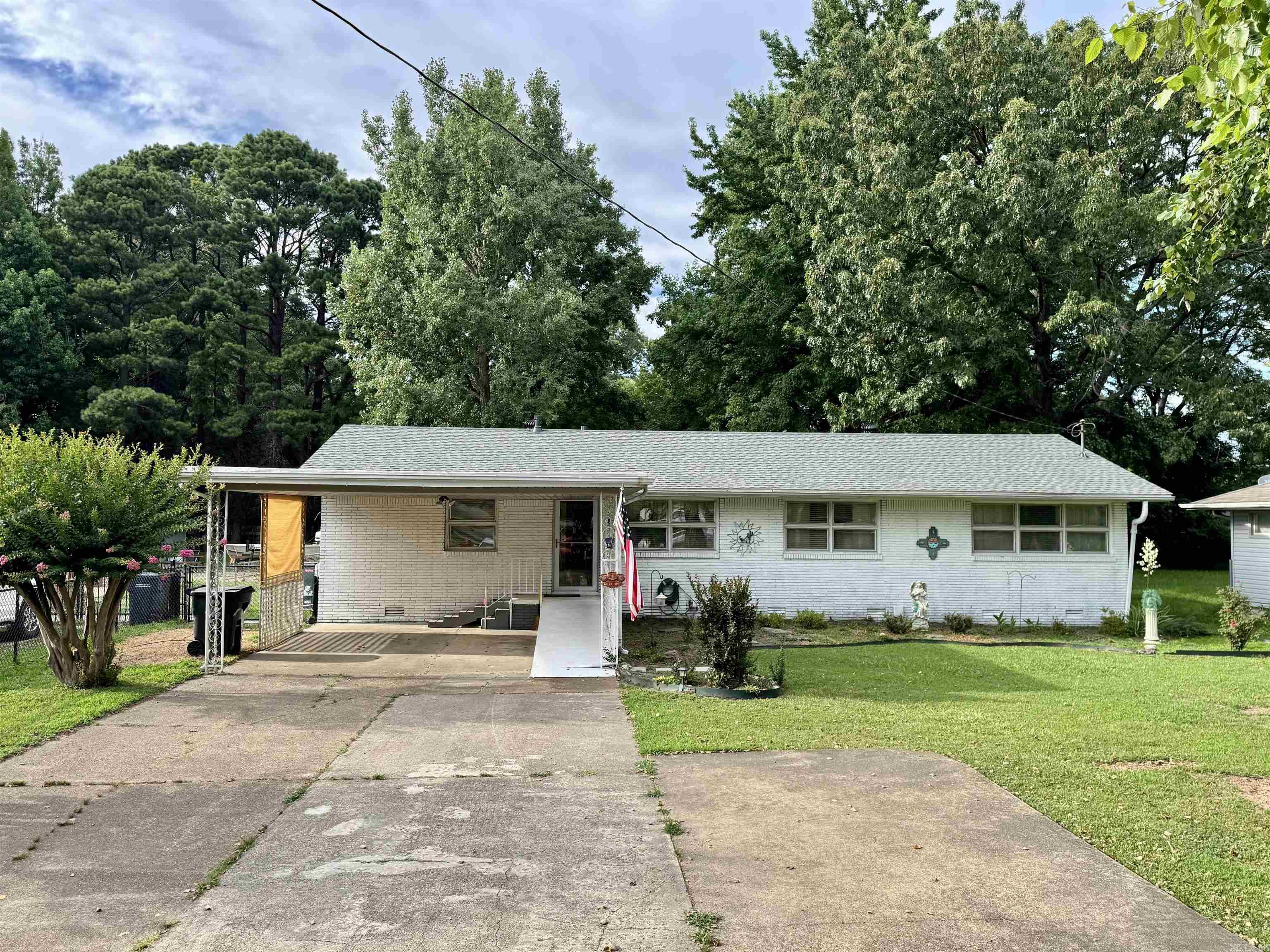 1110 W Nettleton  Jonesboro, AR