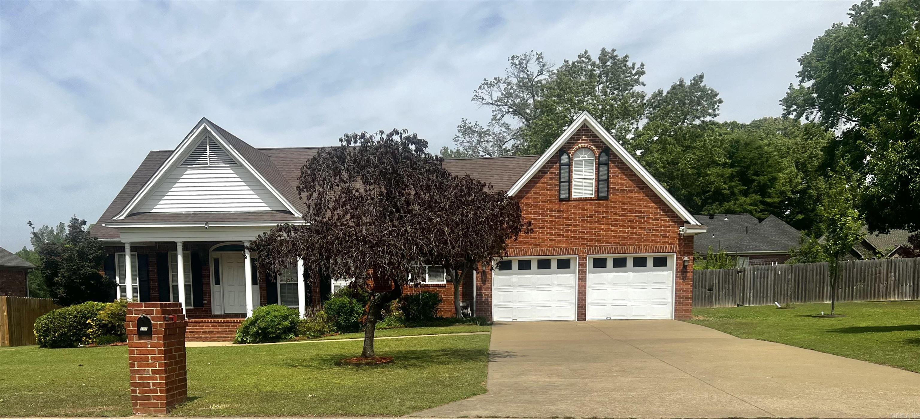 602 River Oaks  Searcy, AR