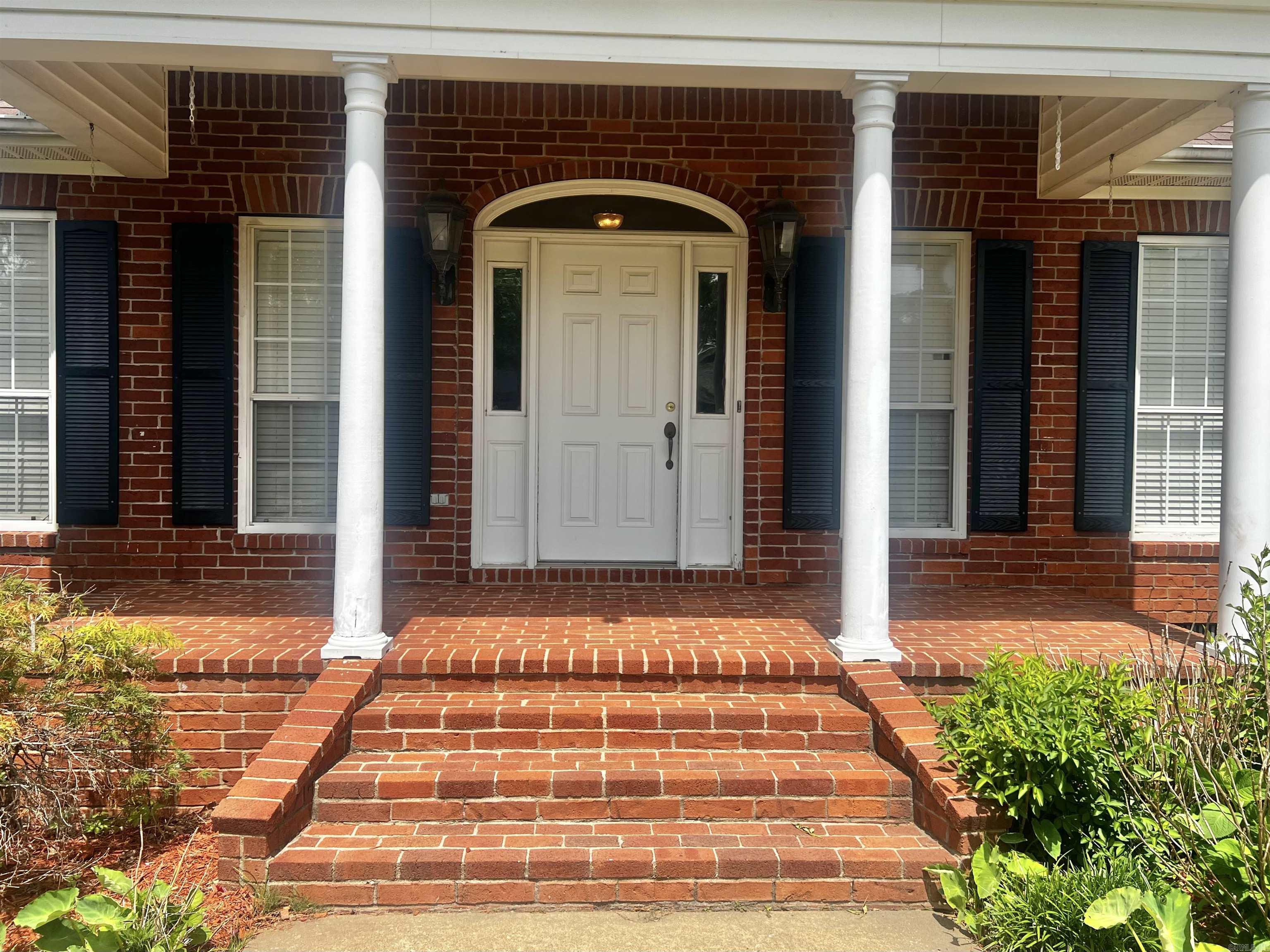 602 River Oaks  Searcy, AR