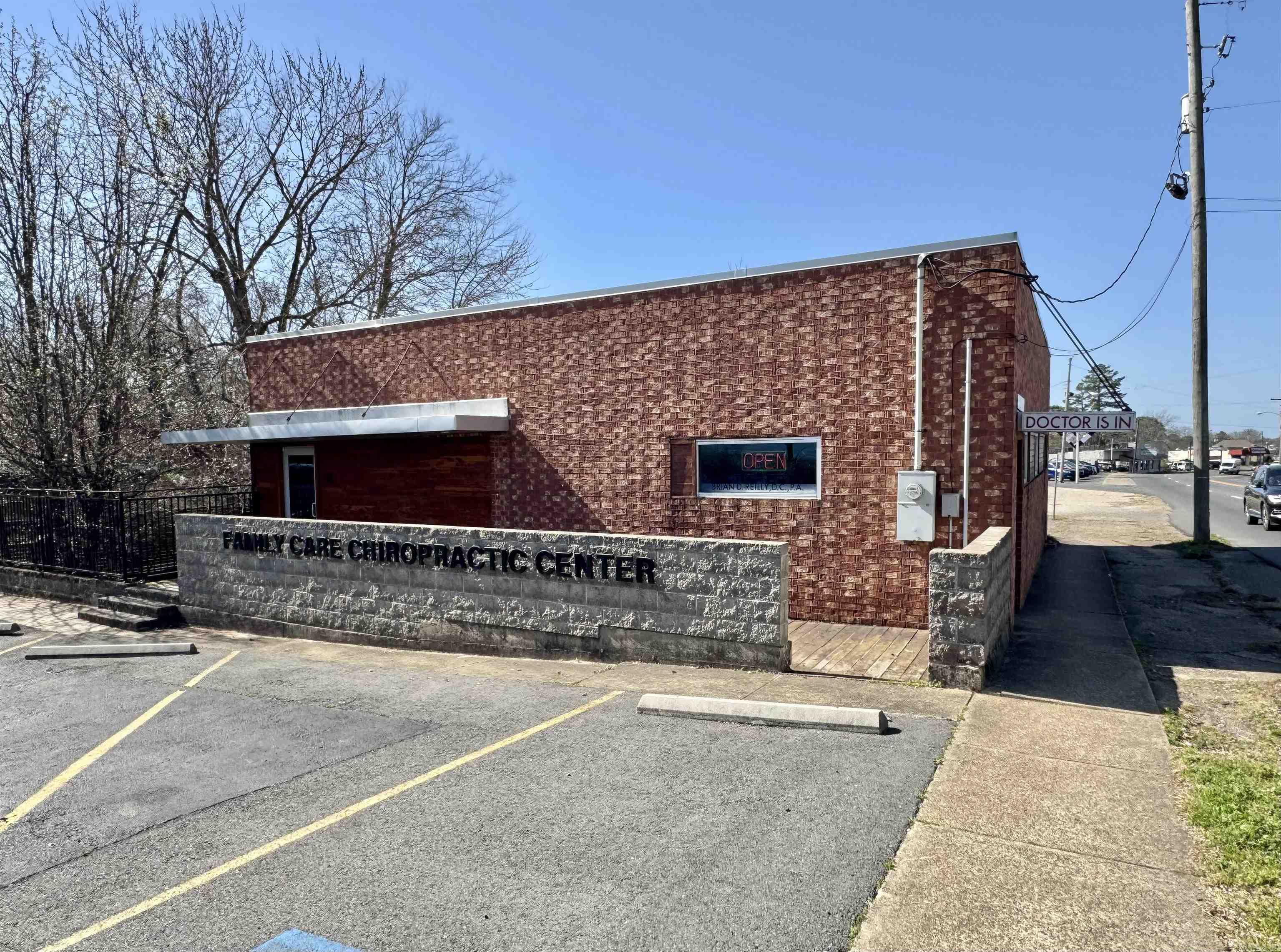 711 Albert Pike  Hot Springs, AR