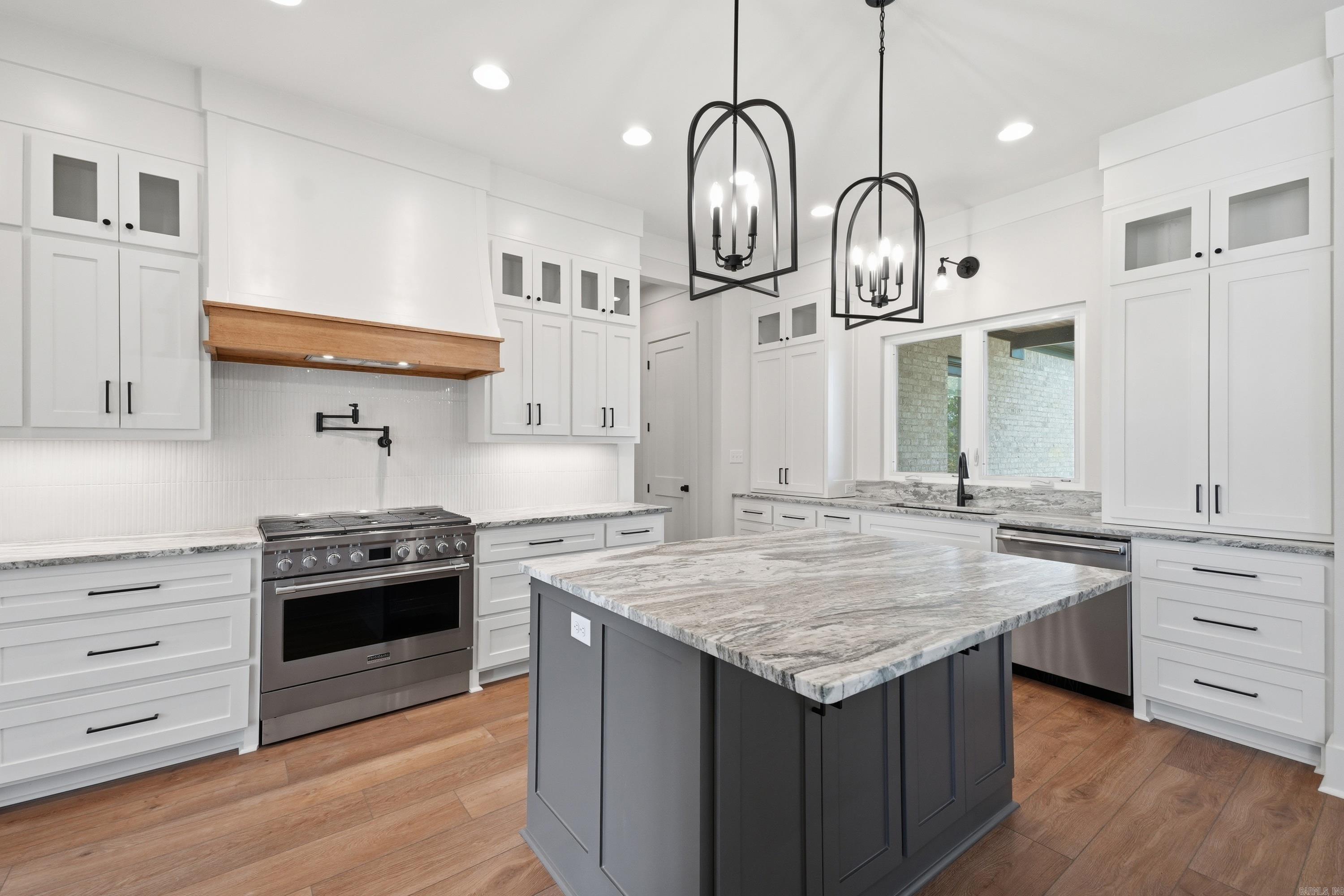 901 Cimarron Cove Benton, AR 72019