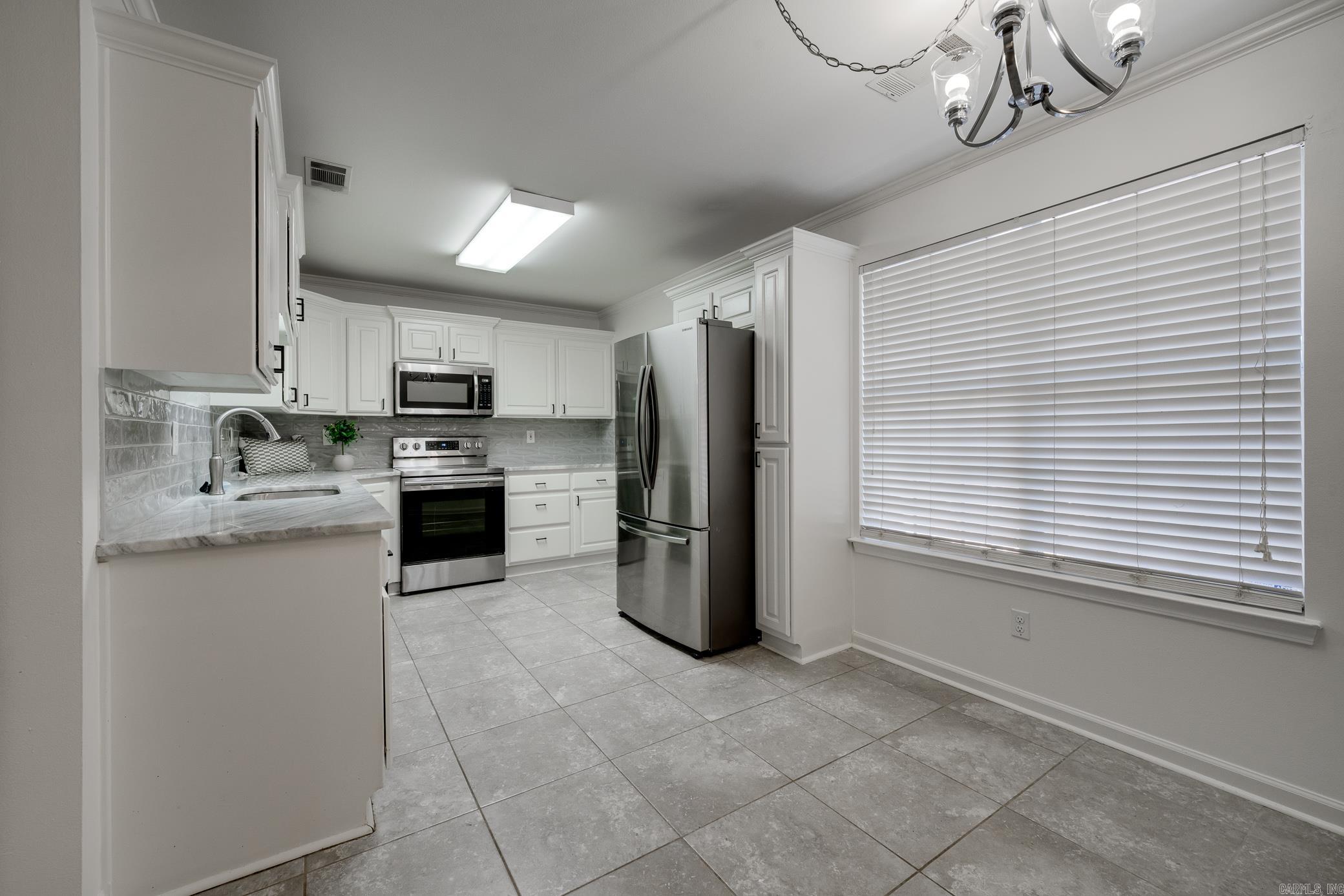 74 Garden Oaks  Maumelle, AR