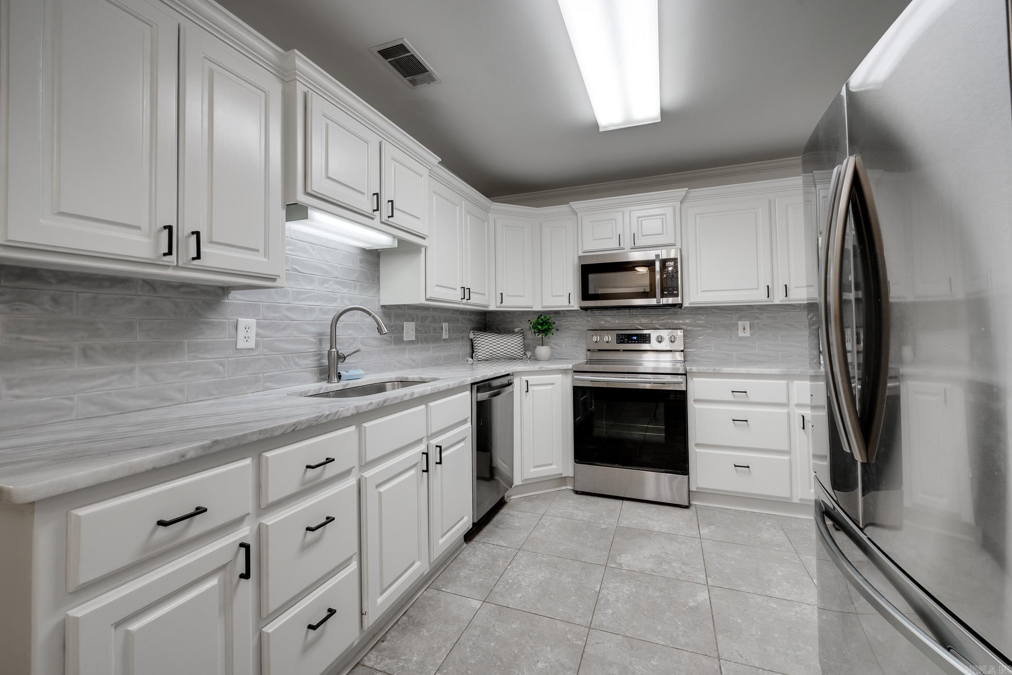 74 Garden Oaks  Maumelle, AR