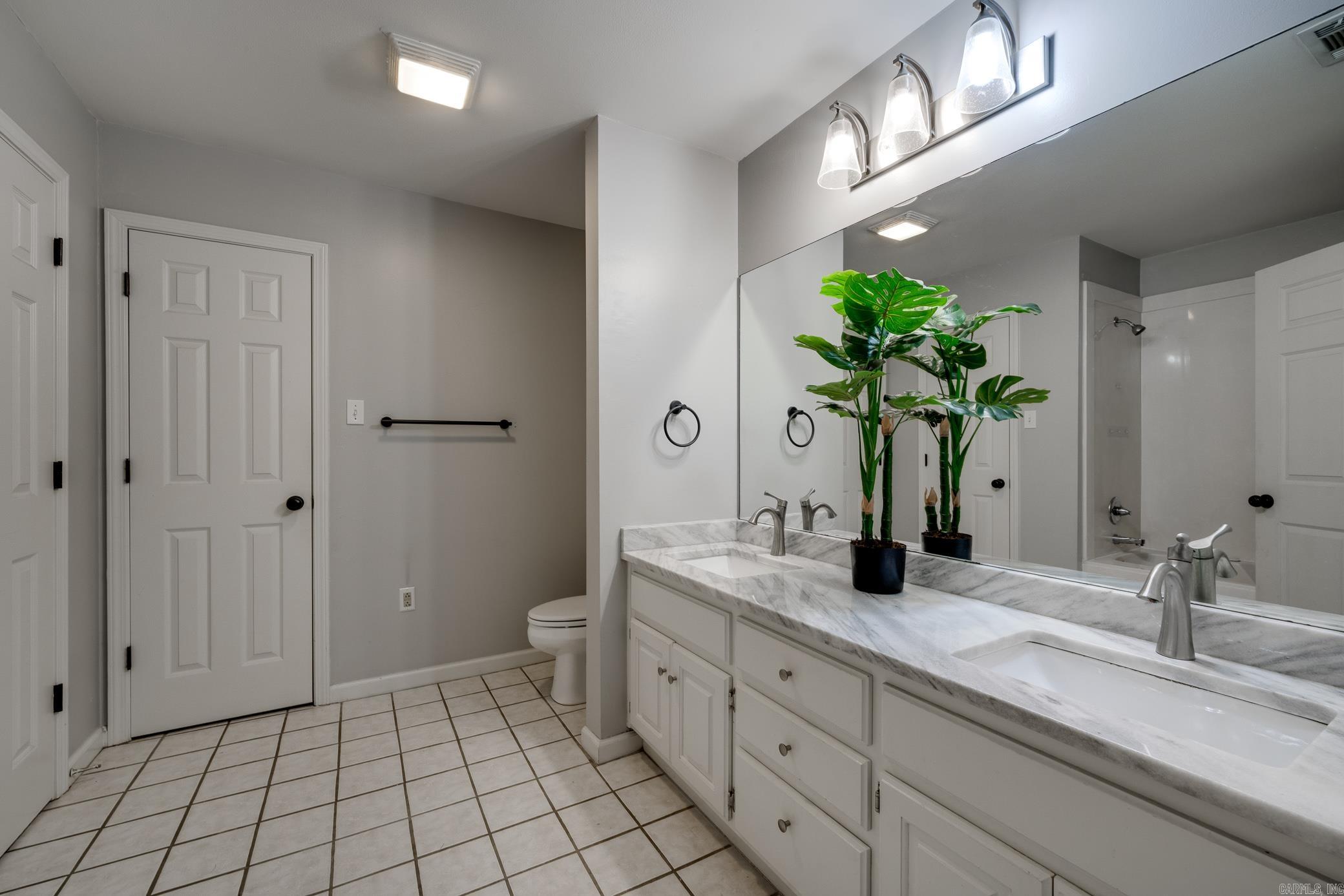 74 Garden Oaks  Maumelle, AR