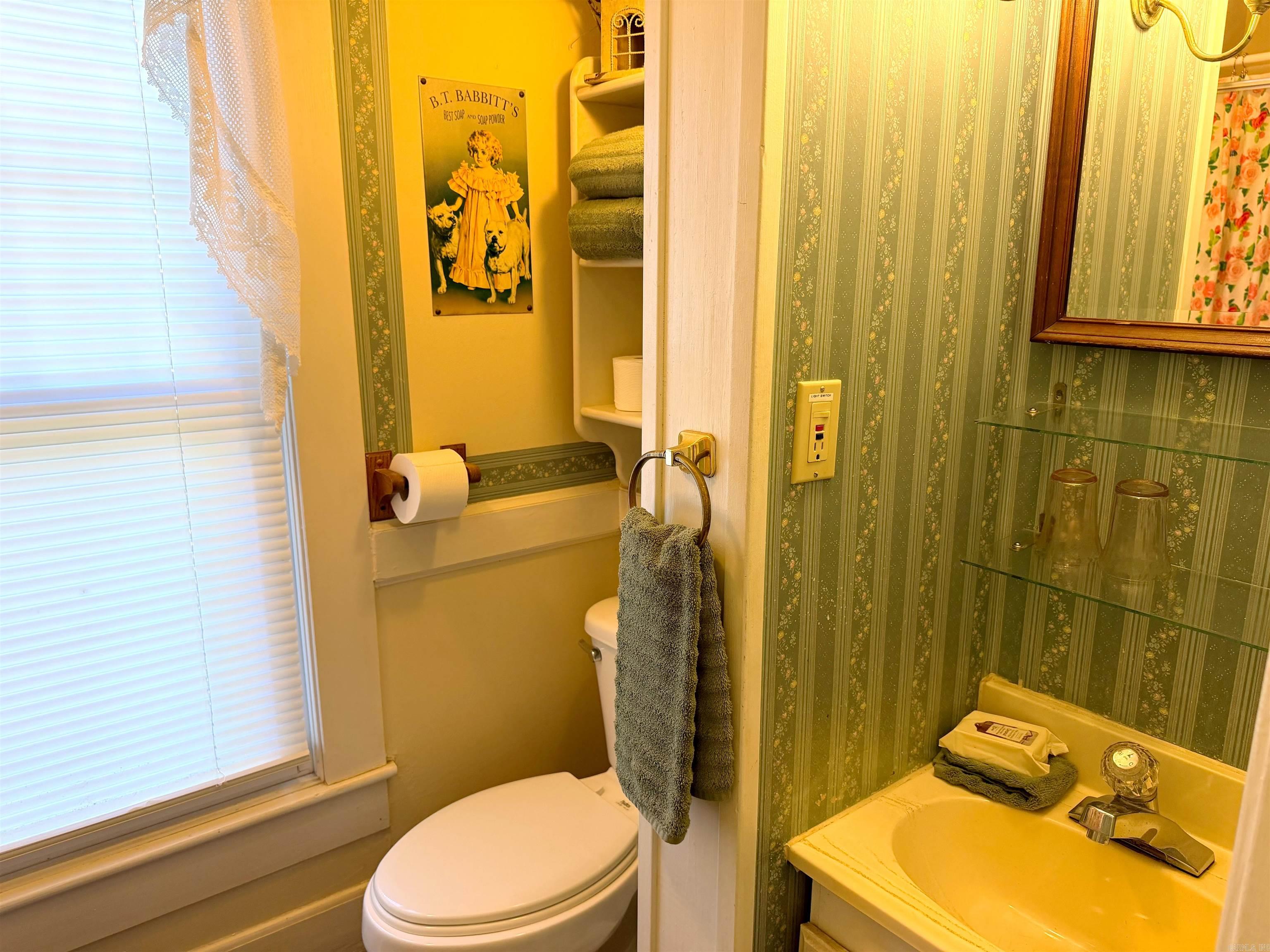 307 W Washington St.  Mountain View, AR