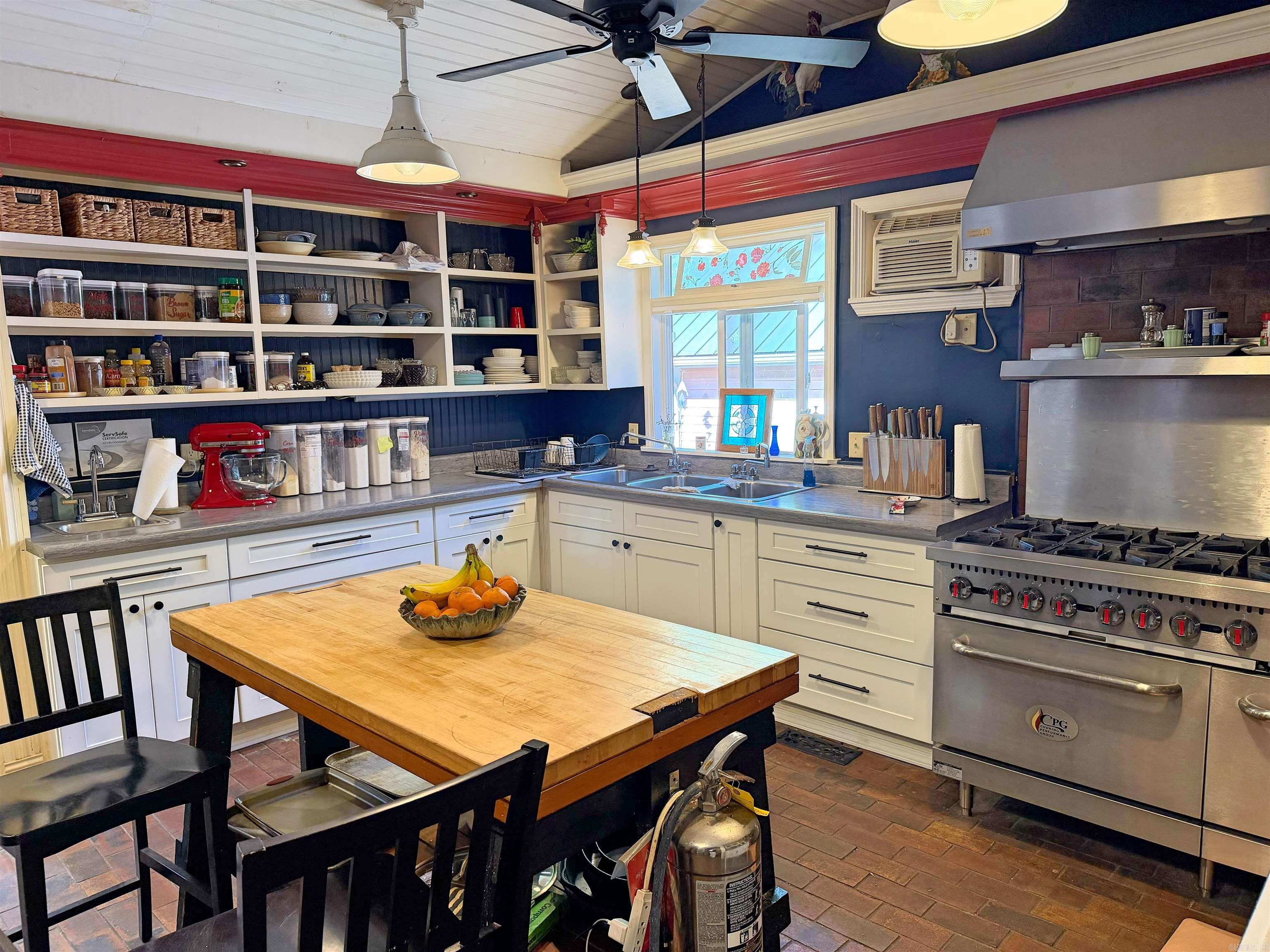 307 W Washington St.  Mountain View, AR