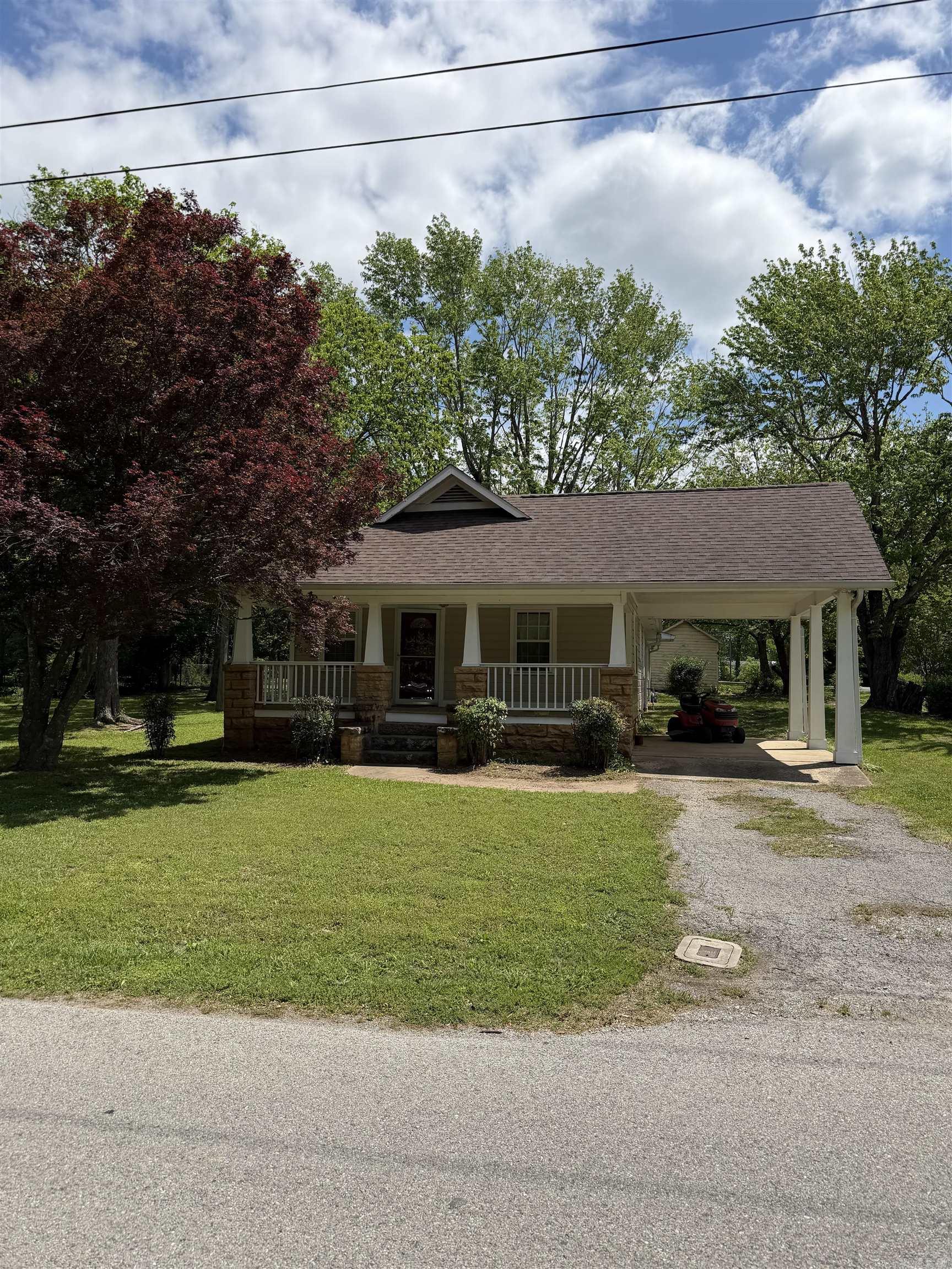 218 Brewer  Mountain View, AR