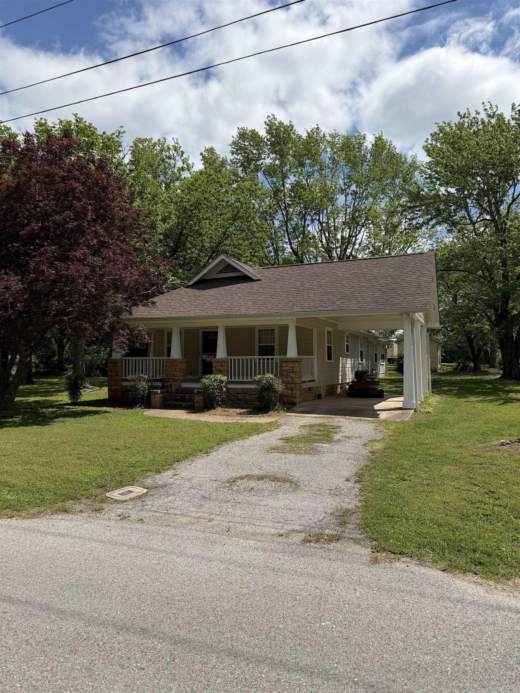 218 Brewer  Mountain View, AR