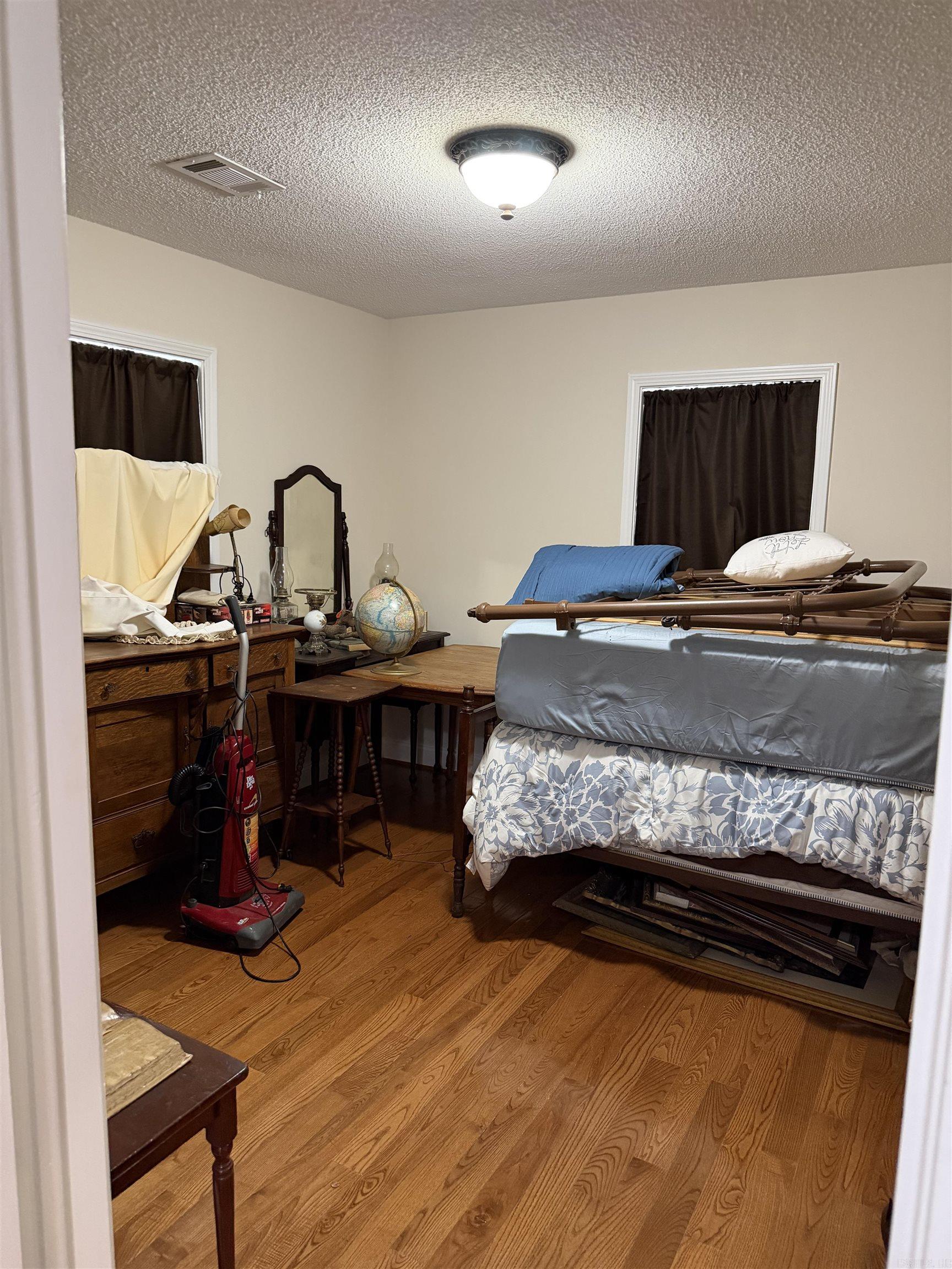 218 Brewer  Mountain View, AR