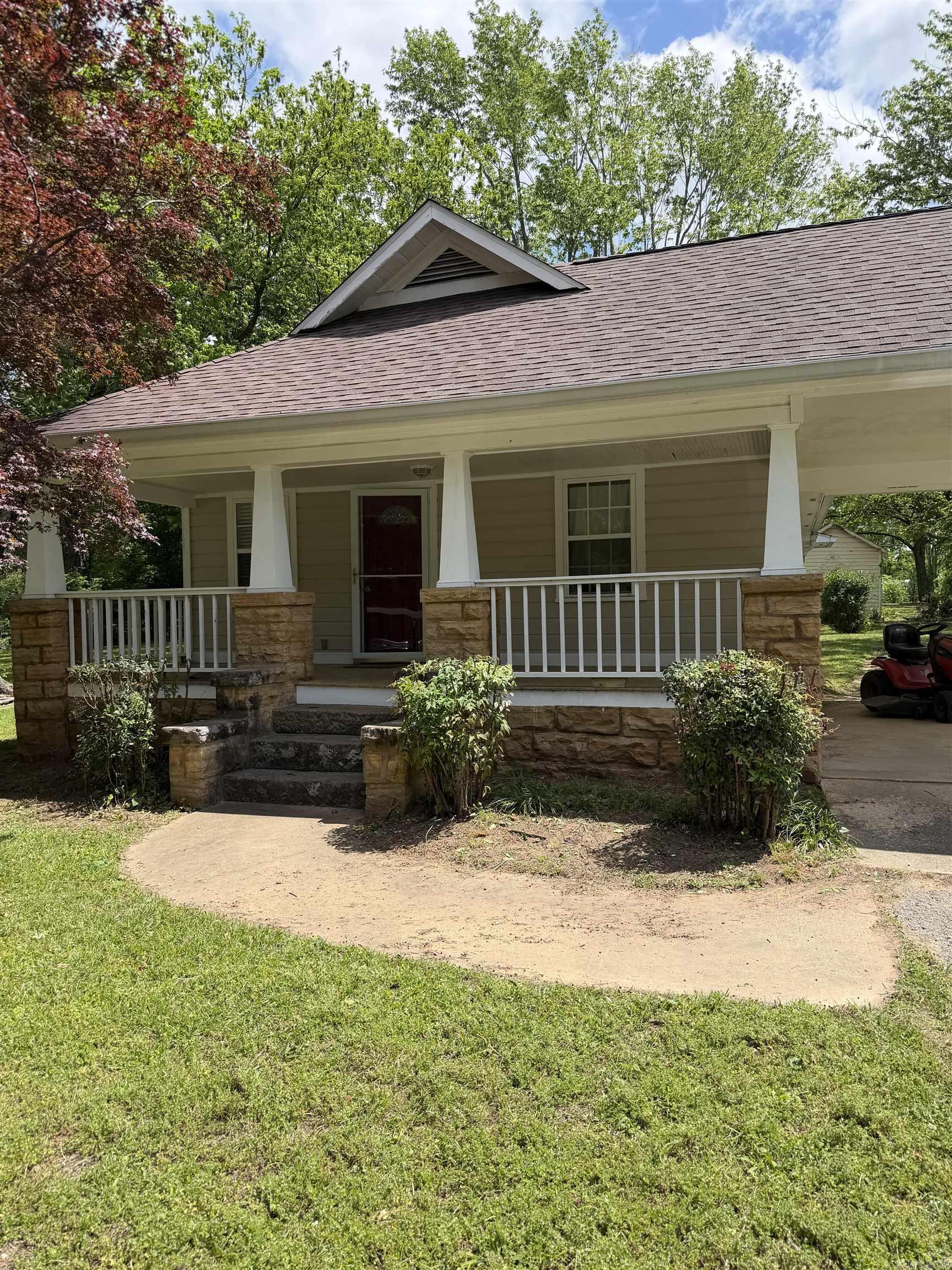 218 Brewer  Mountain View, AR