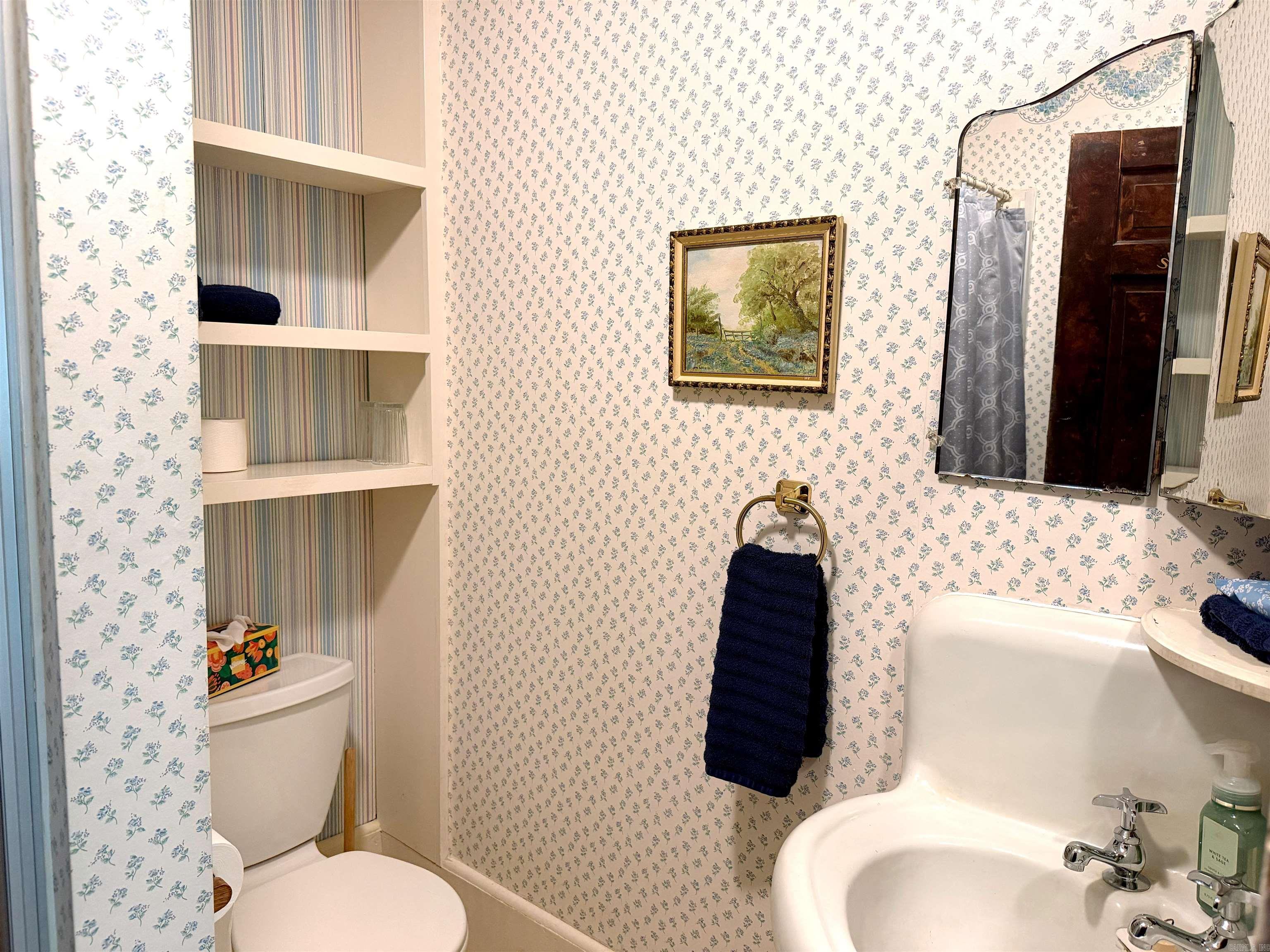 307 W. Washington St.  Mountain View, AR