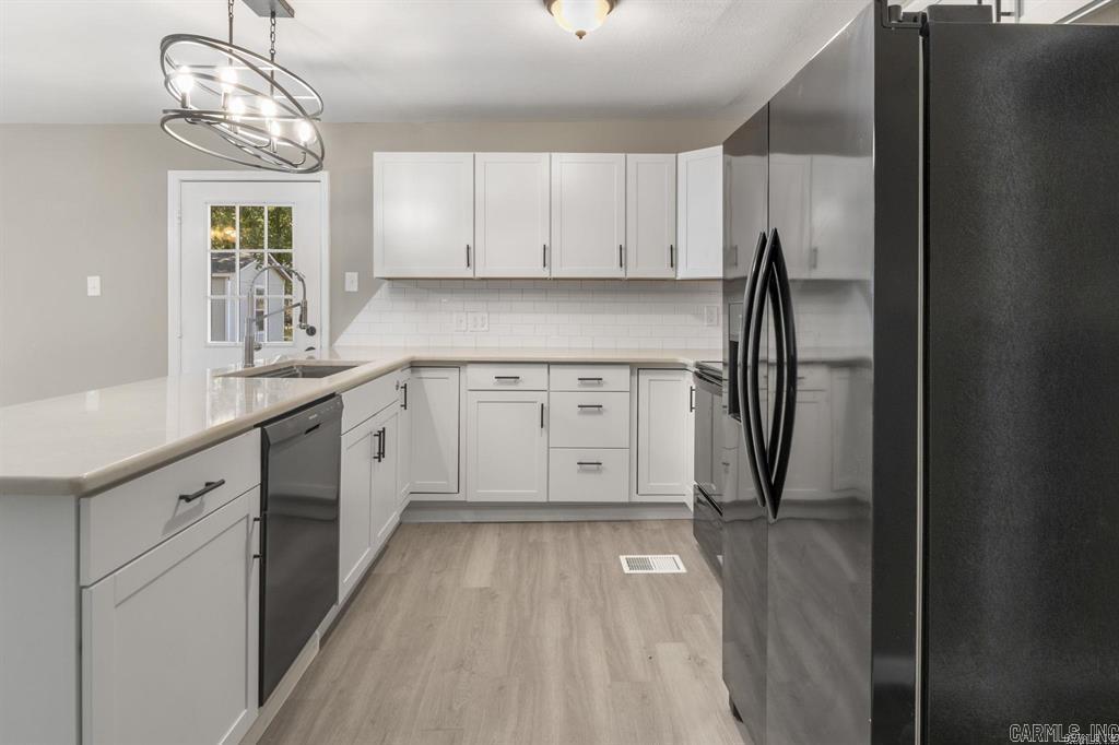 9914 Pinnacle  Little Rock, AR