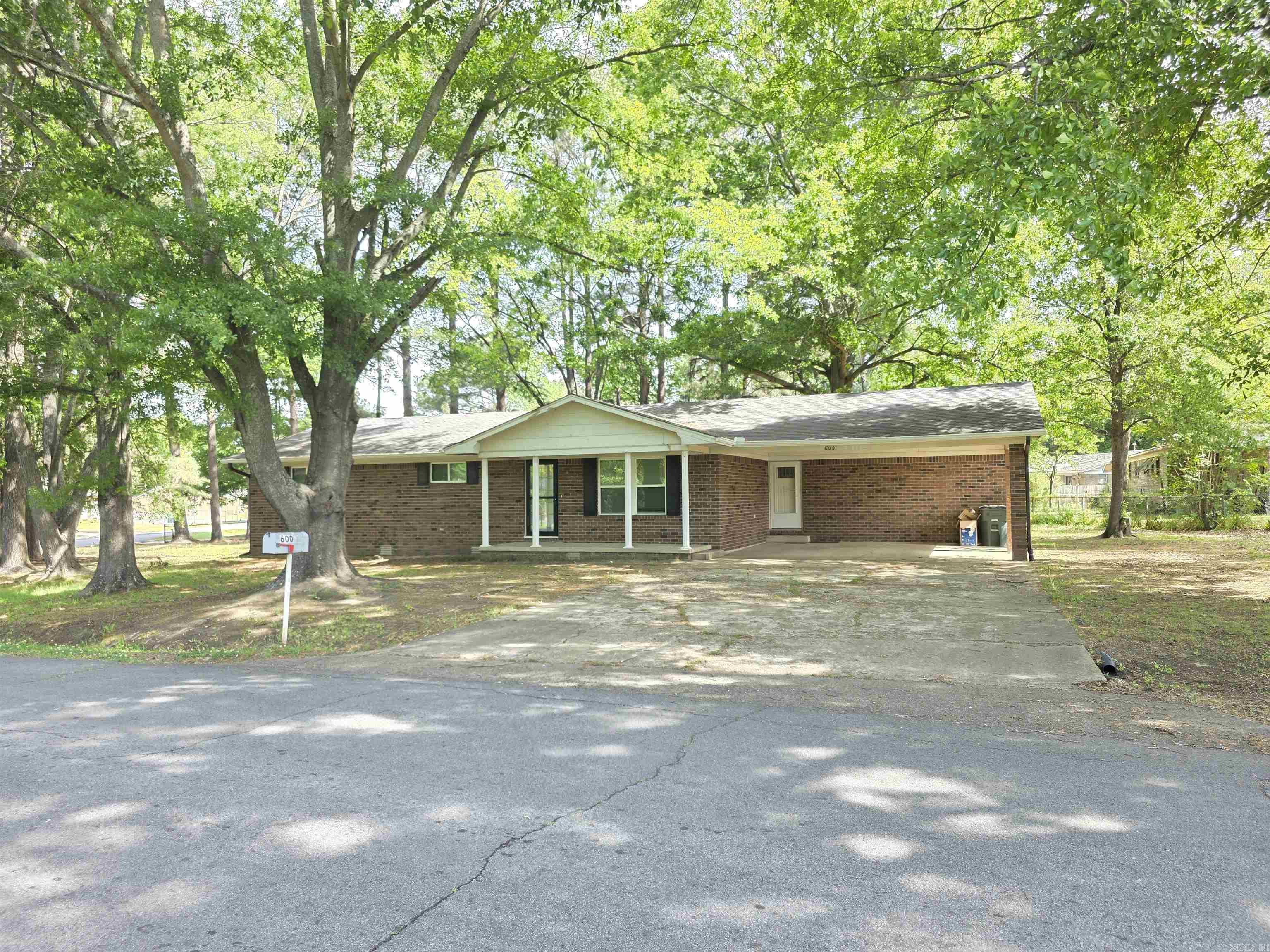 600  Walker  Bald Knob, AR