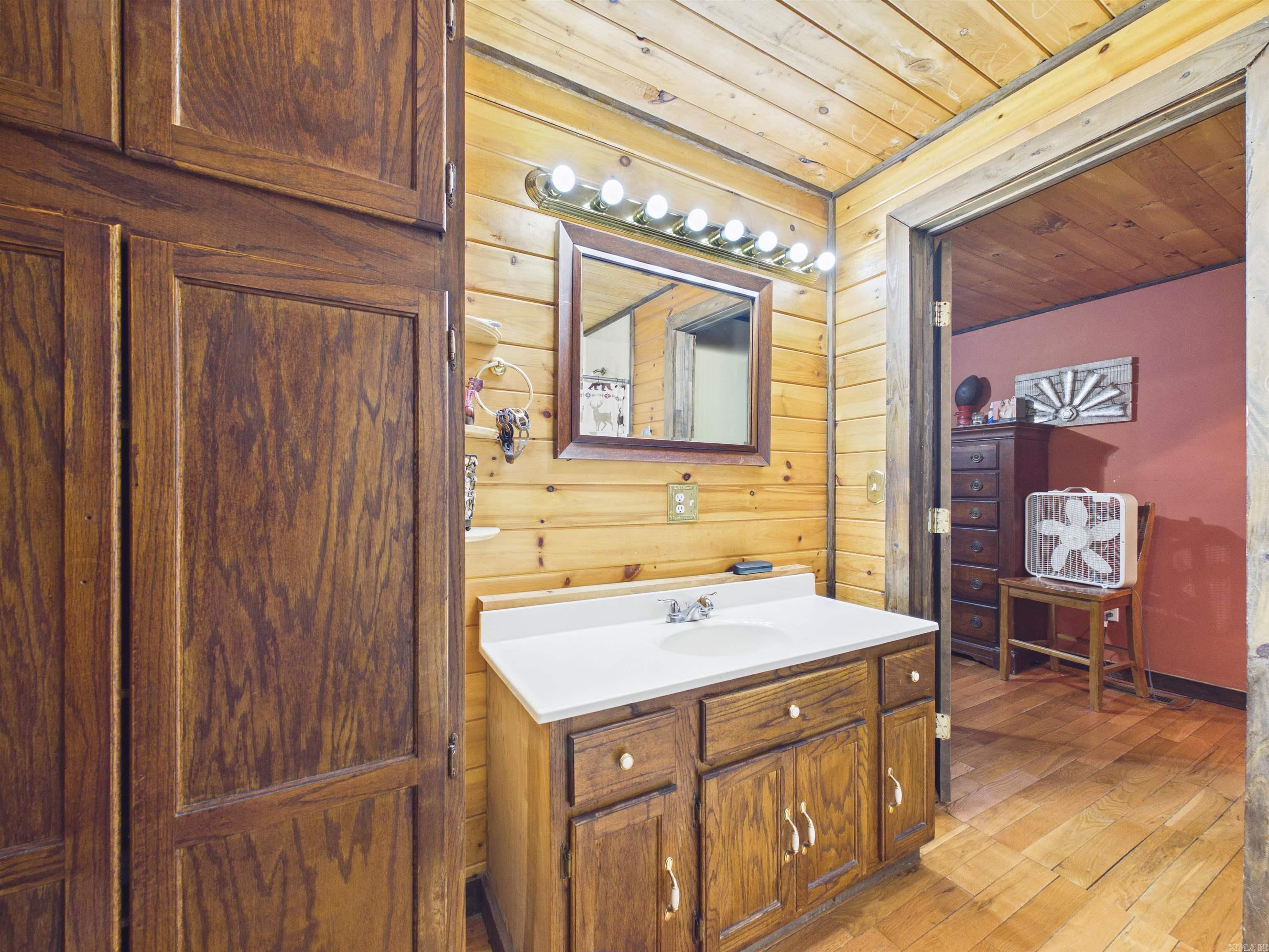 29 Bunch Ln  Cave City, AR