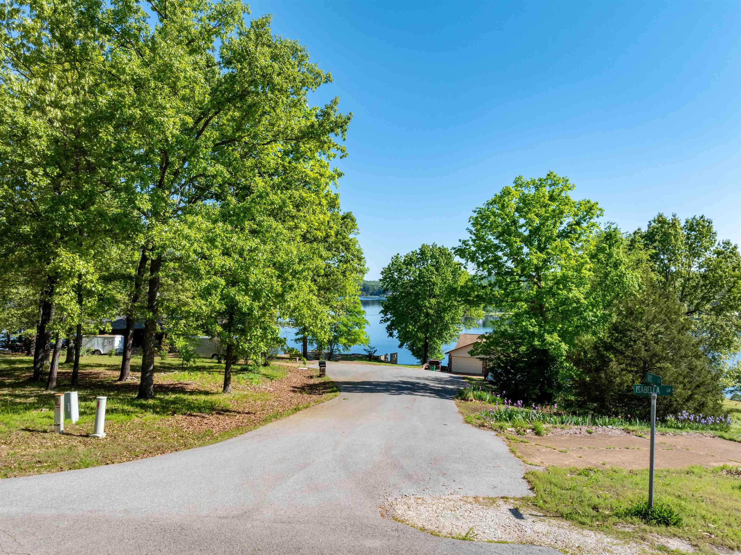 1801 Iris Cir  Horseshoe Bend, AR