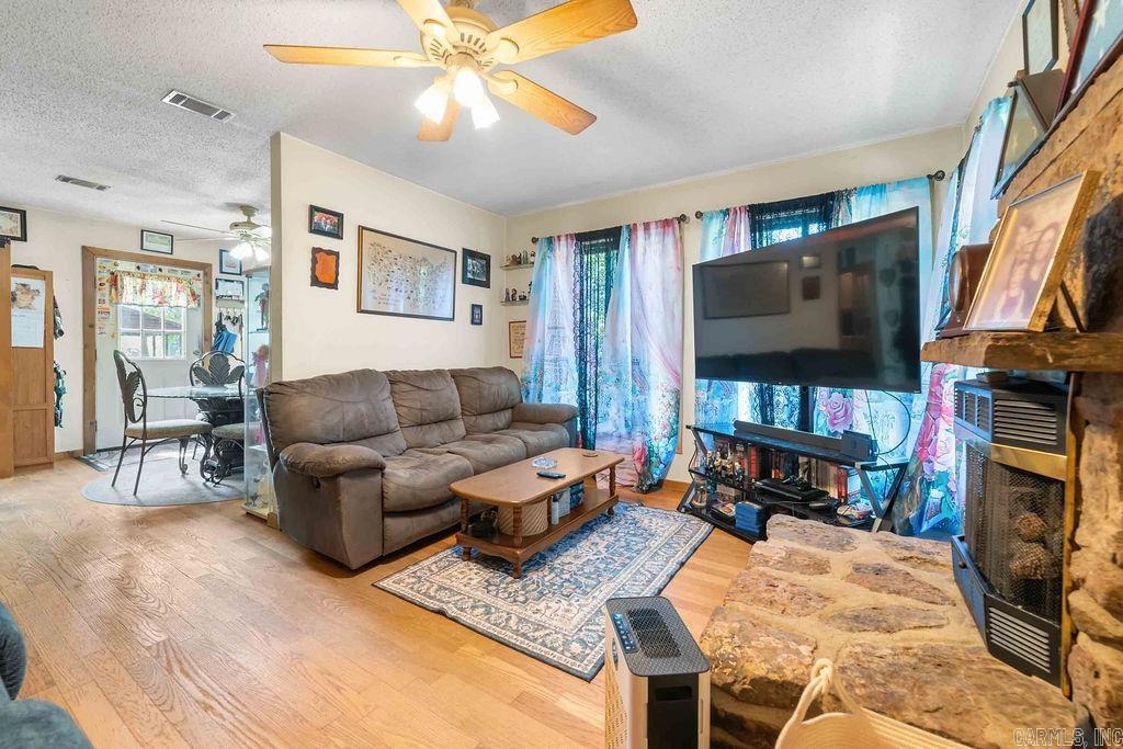 30 JACKSON  Higden, AR