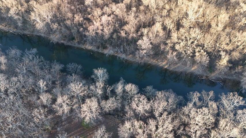 1520 Mountain View Road  Locust Grove, AR