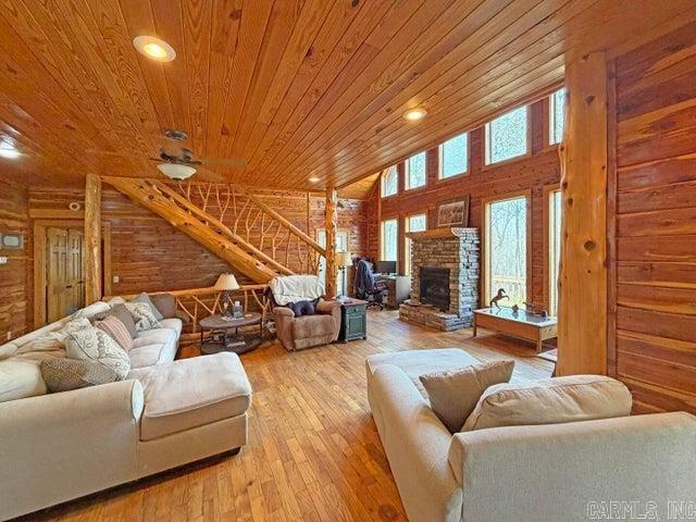 1520 Mountain View Road  Locust Grove, AR