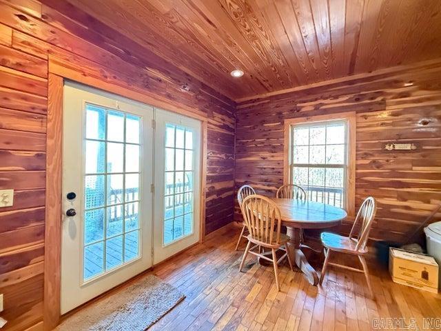 1520 Mountain View Road  Locust Grove, AR