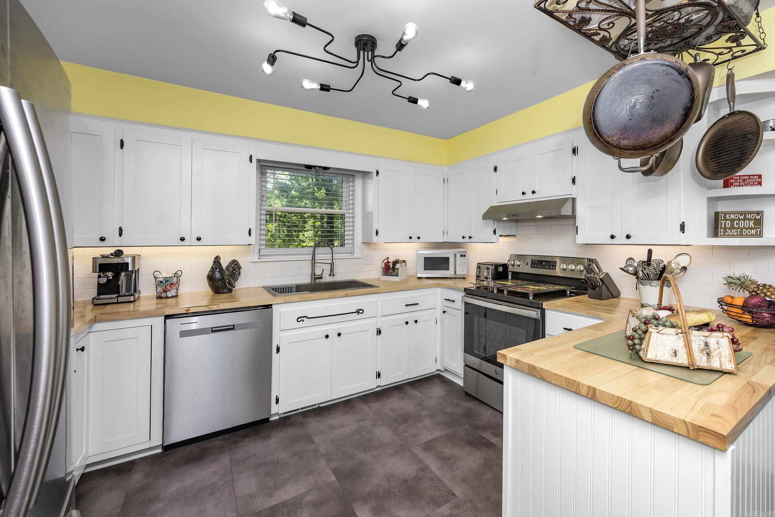 15 Shady Ln  Jacksonville, AR