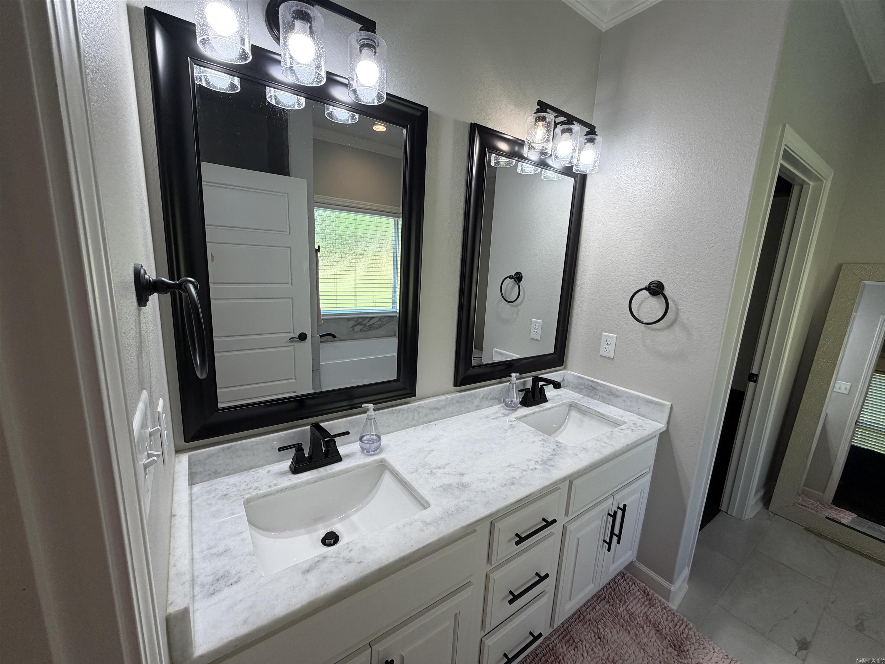 3401 Village East  North Little Rock, AR