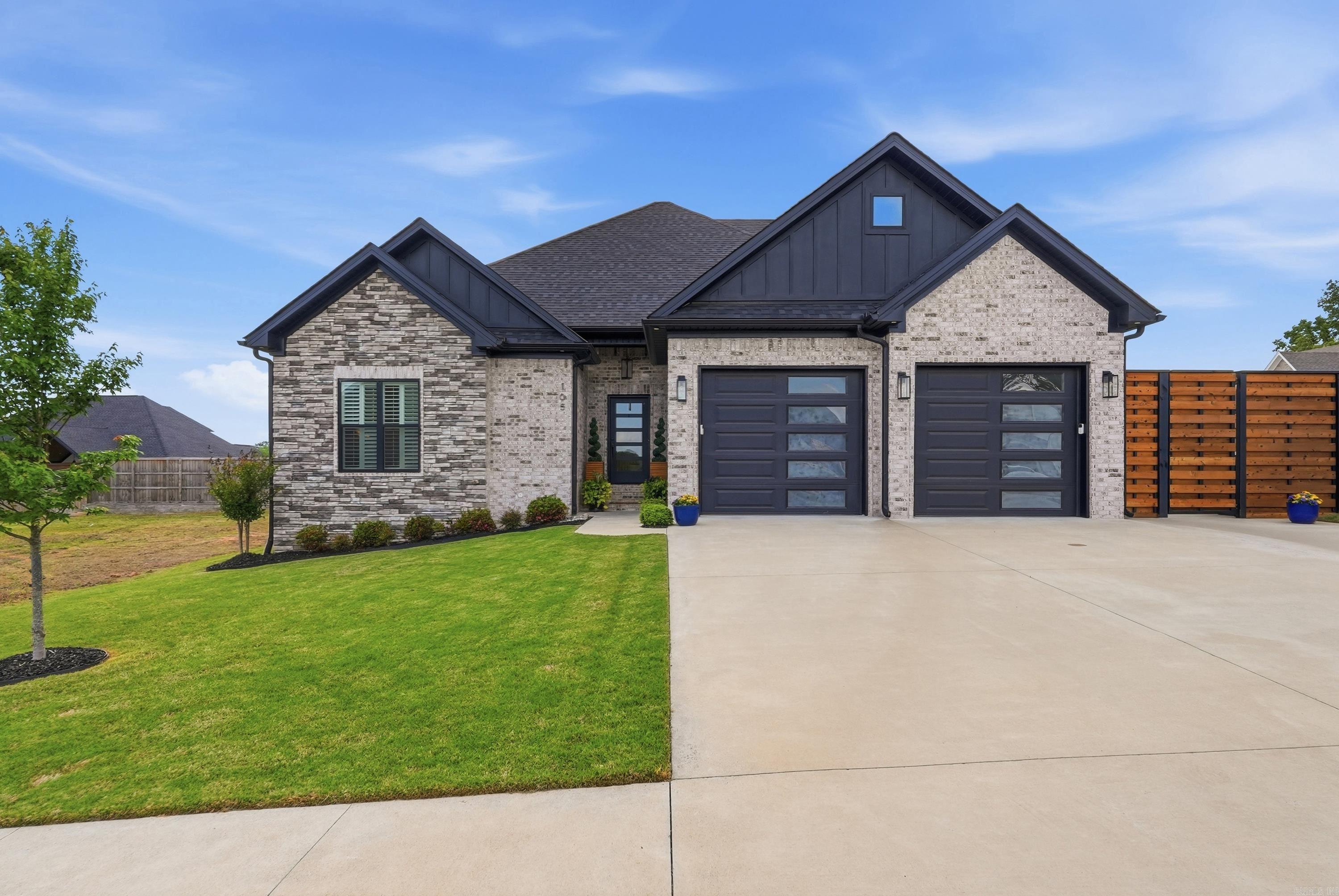 105 Sycamore Springs  Conway, AR