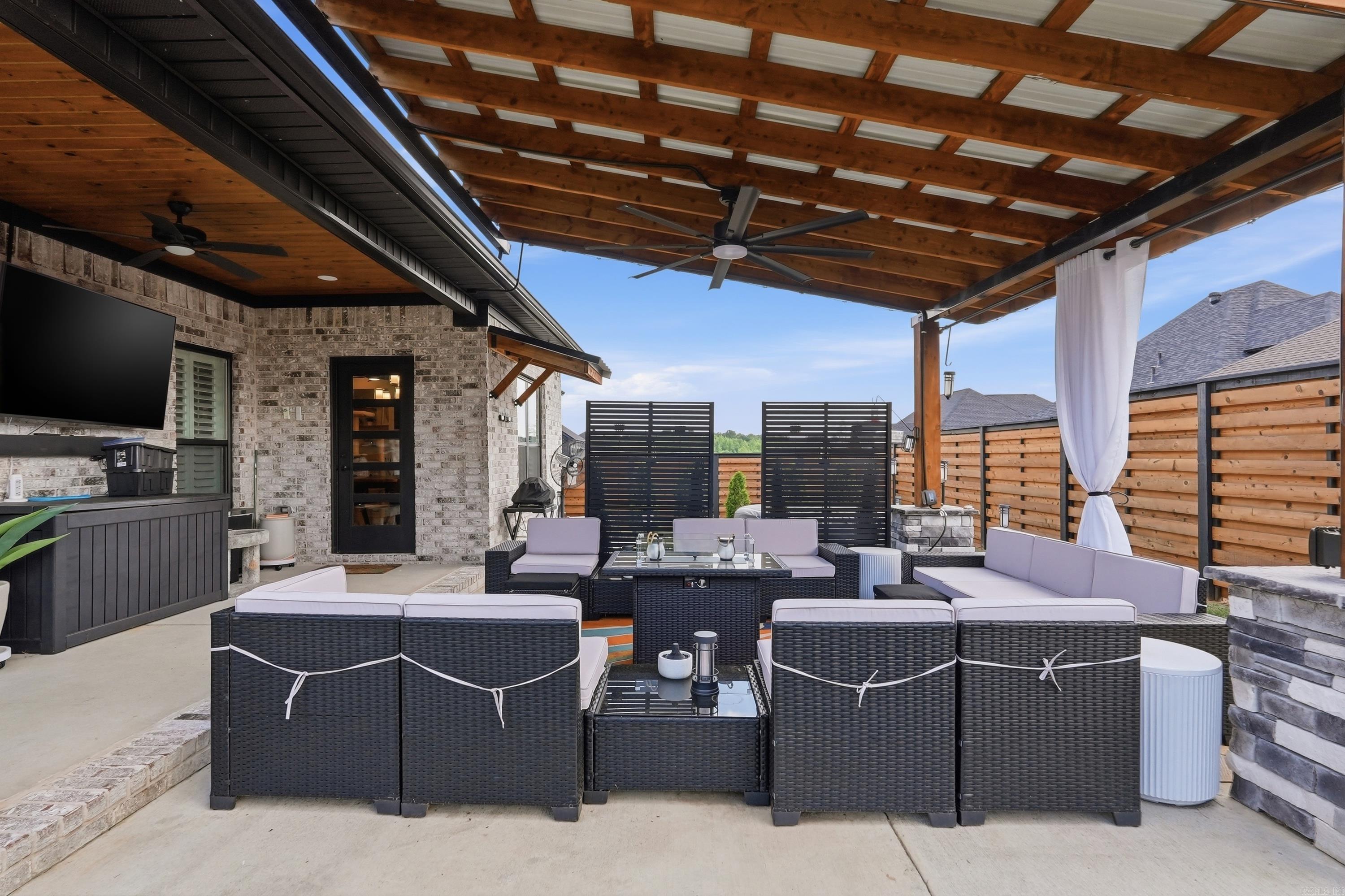 105 Sycamore Springs  Conway, AR