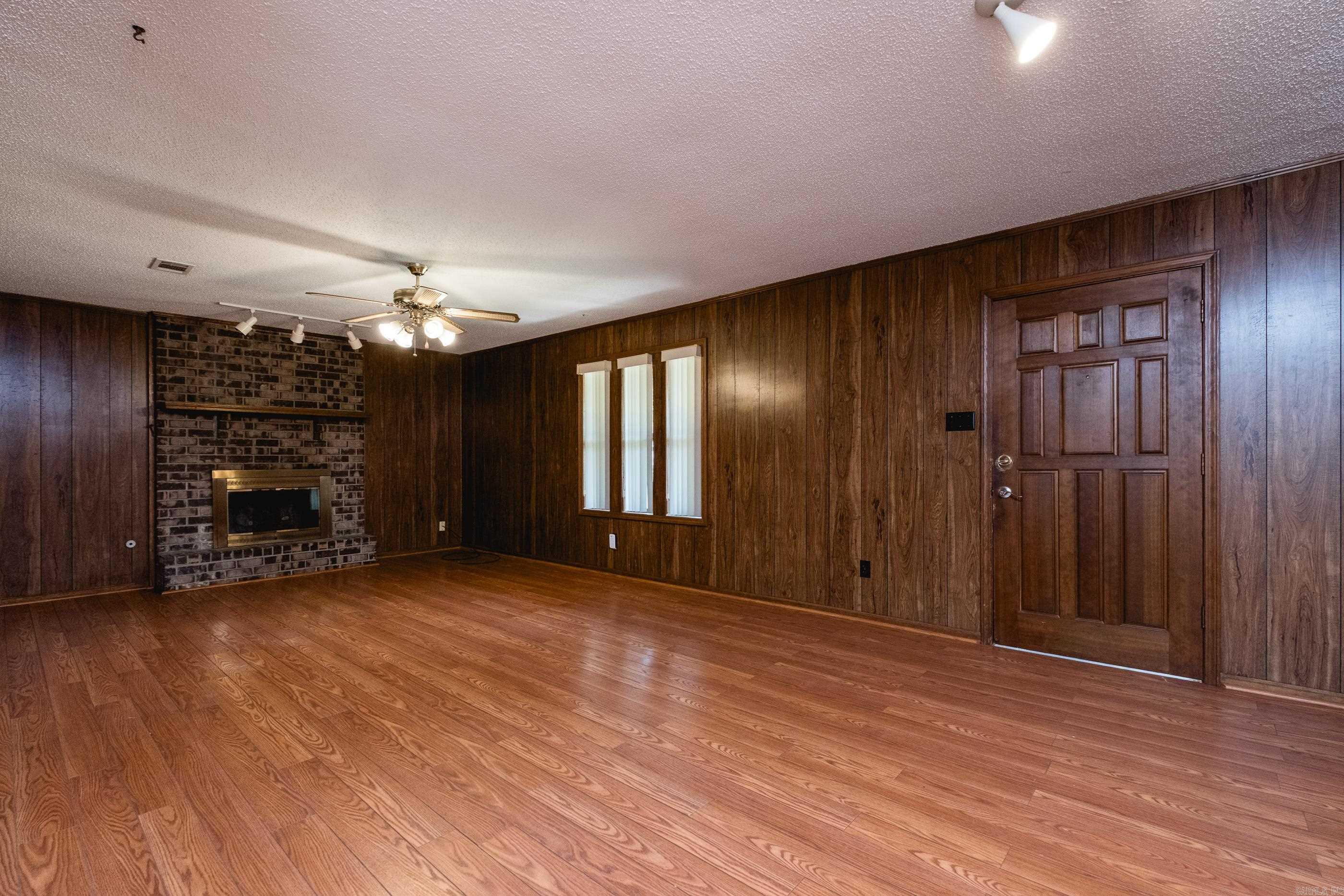 14106 Ridgewood  Little Rock, AR