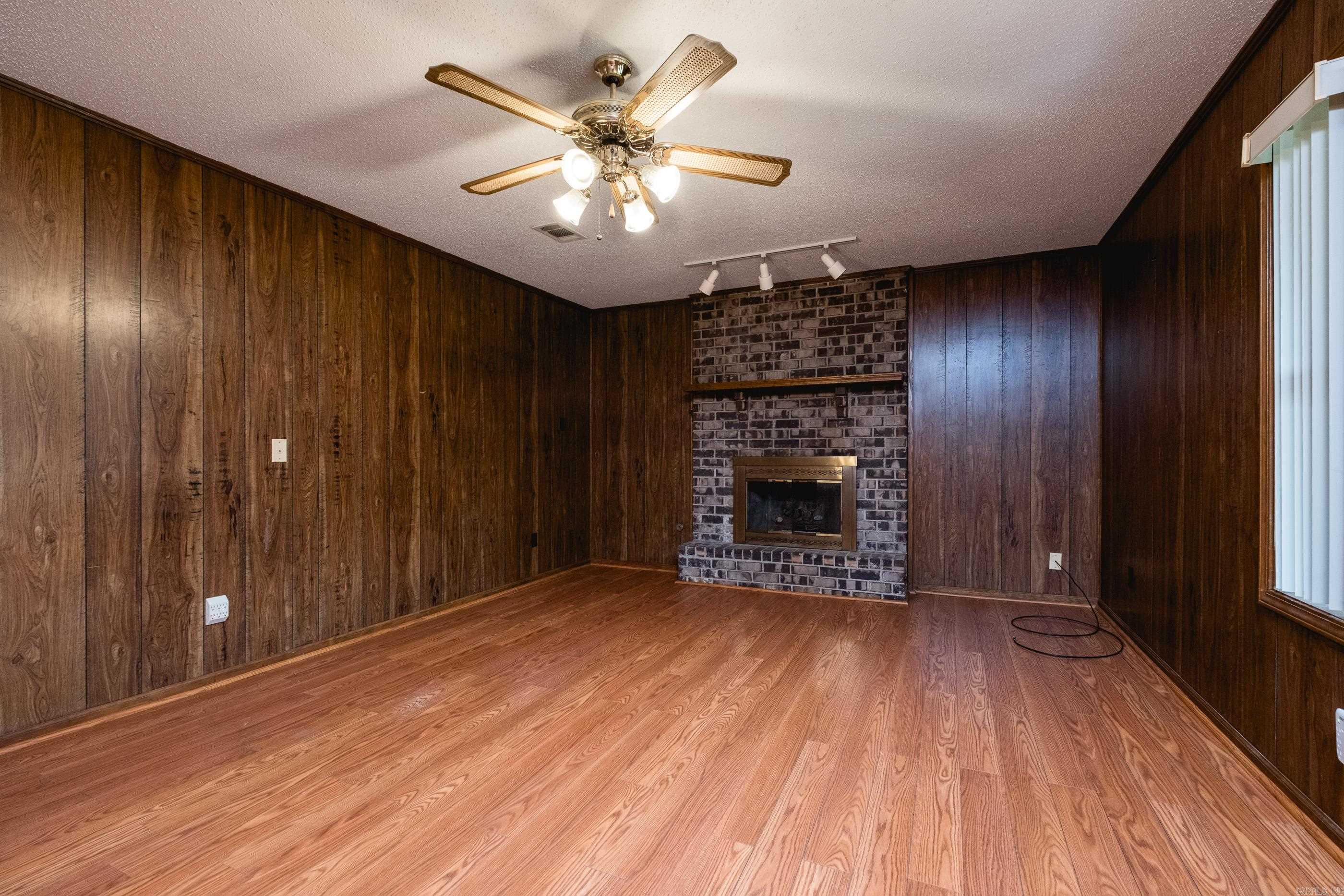 14106 Ridgewood  Little Rock, AR