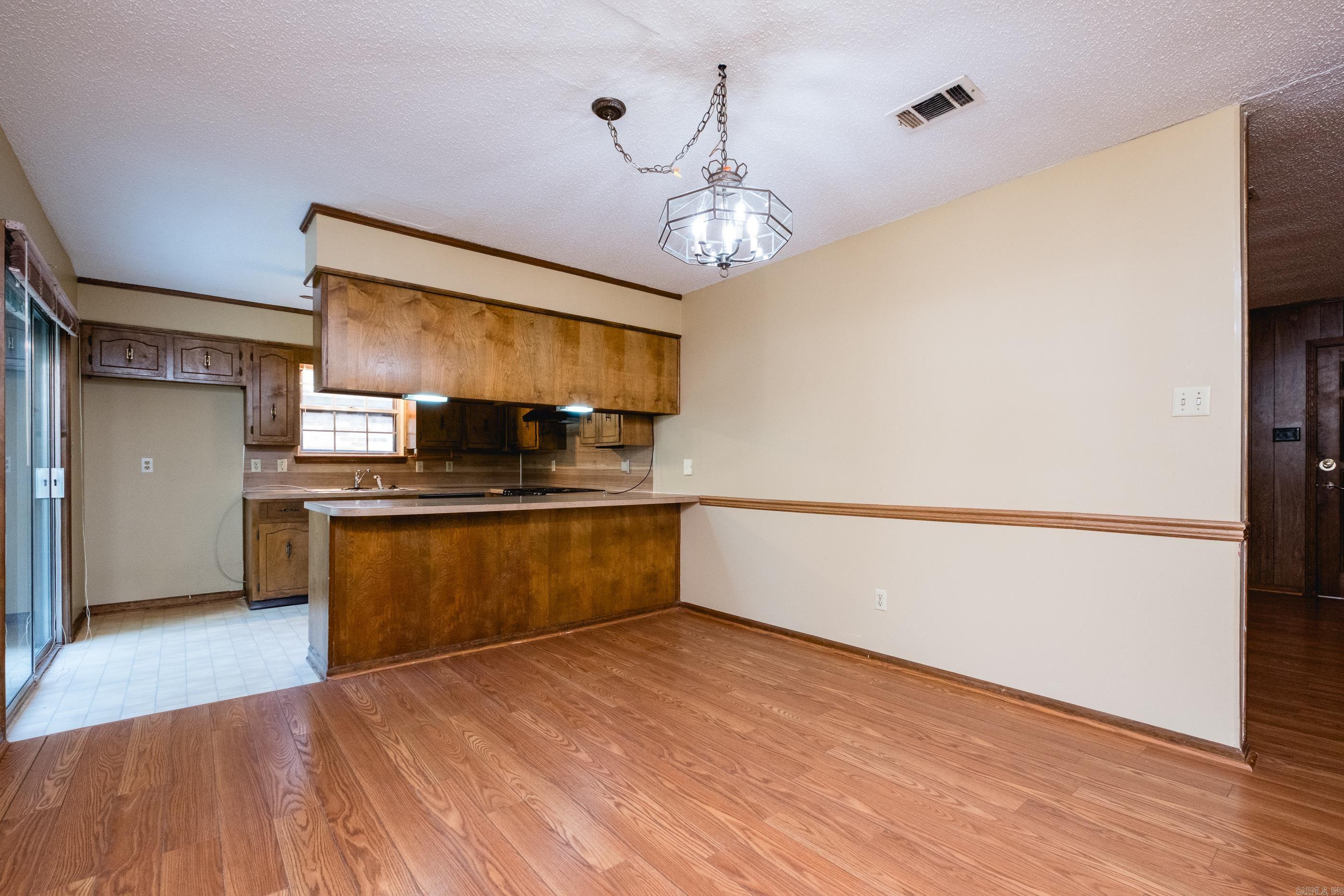 14106 Ridgewood  Little Rock, AR