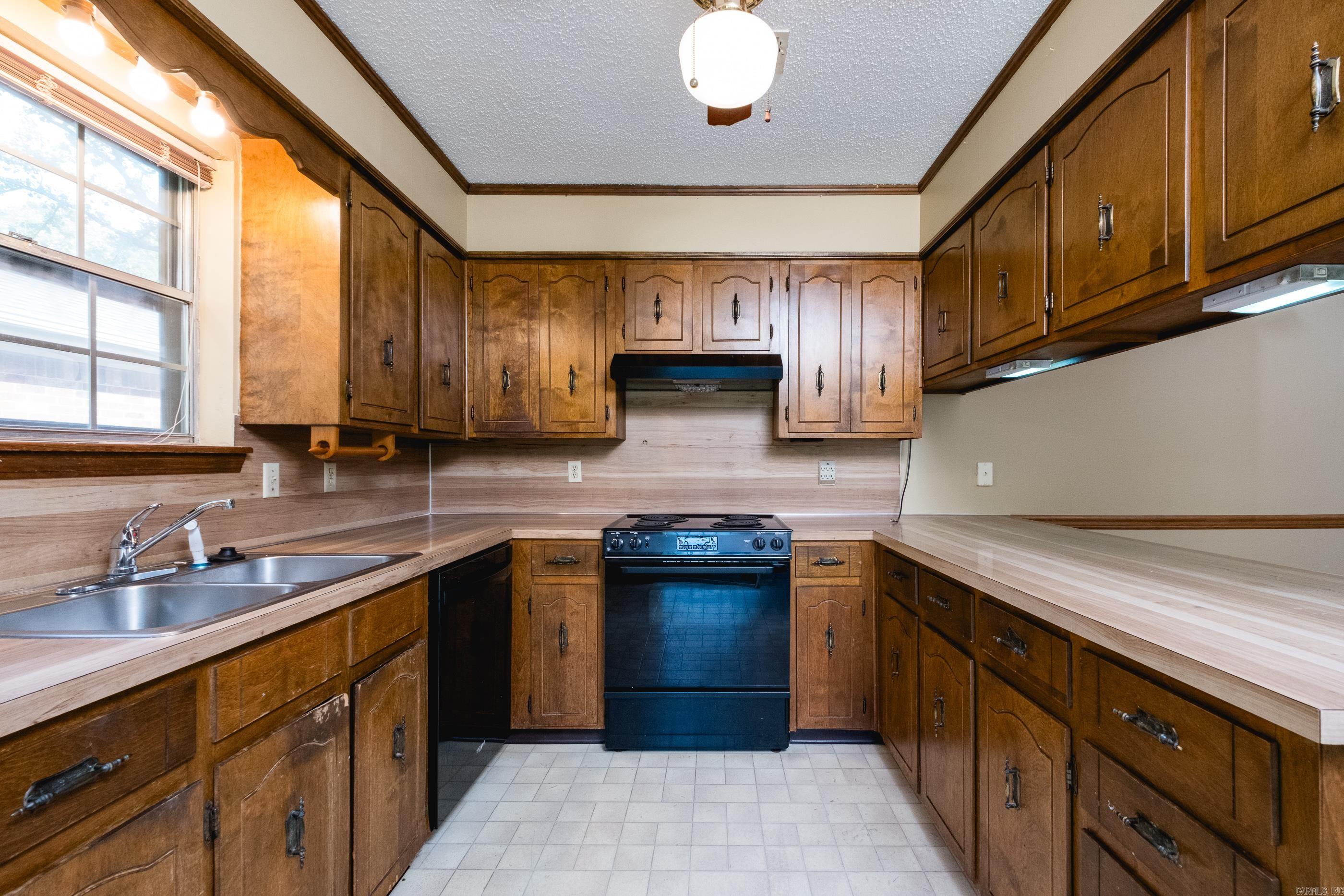 14106 Ridgewood  Little Rock, AR