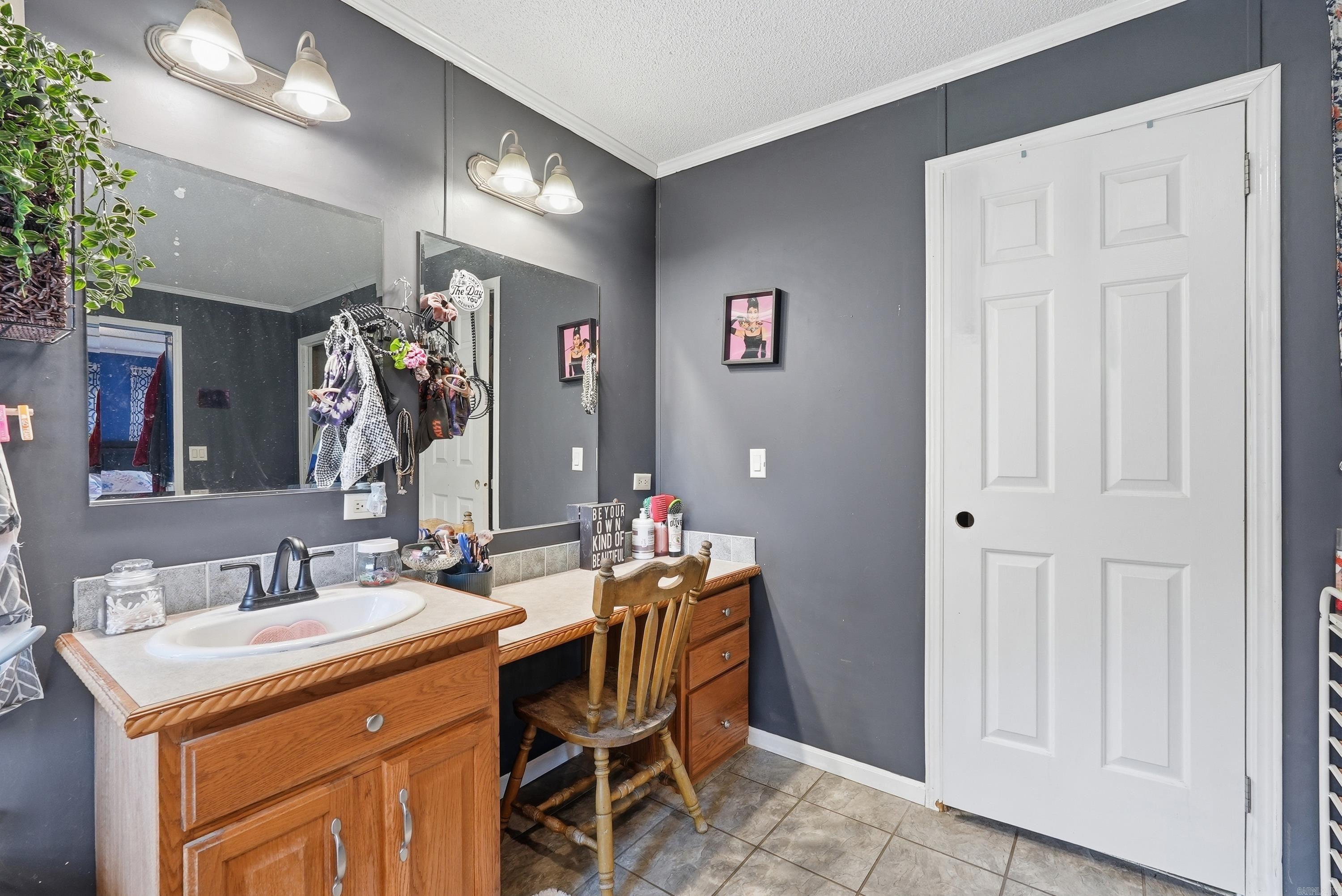 176 Austin  El Paso, AR