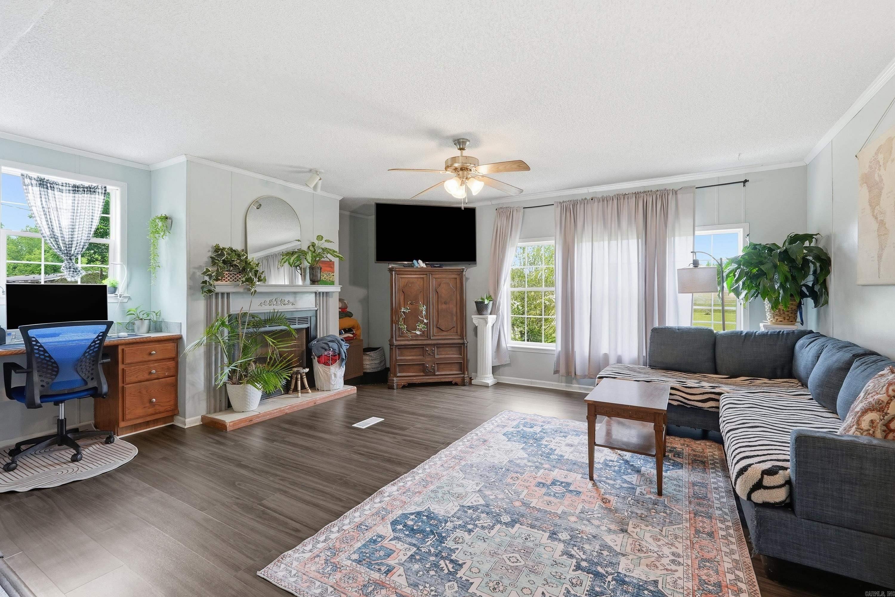 176 Austin  El Paso, AR